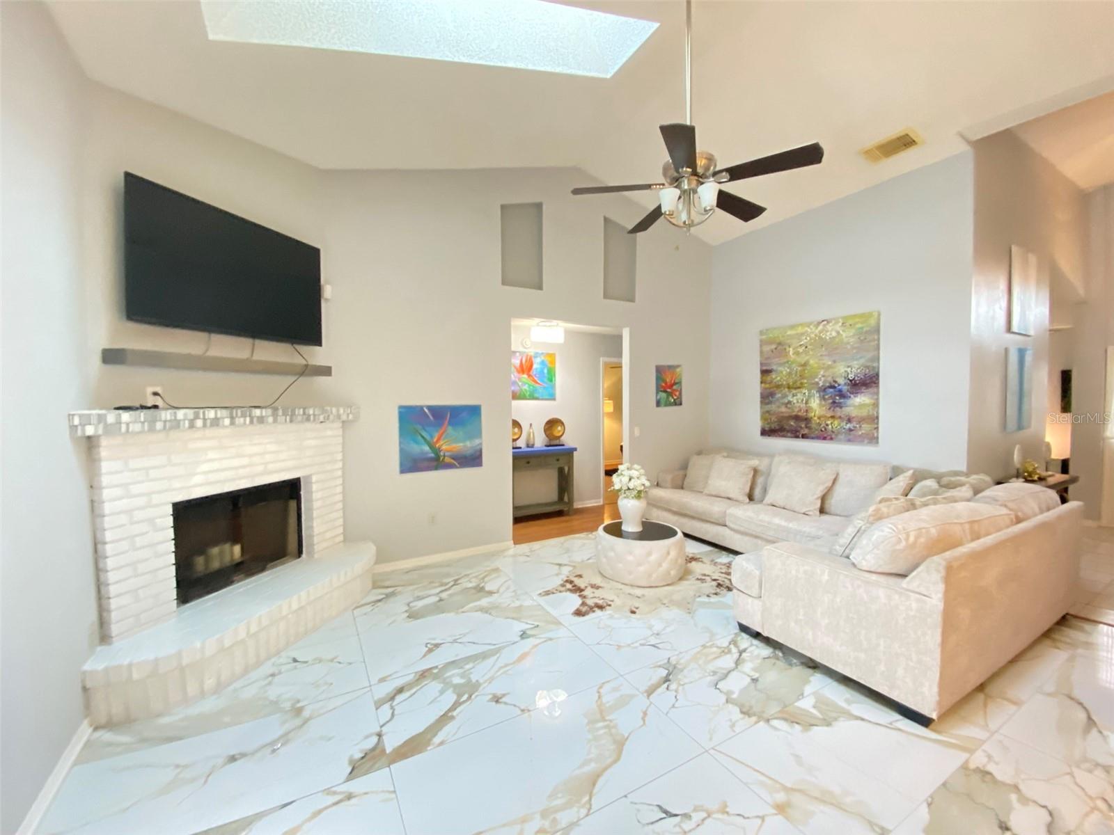 SOUTHFORK SUB - Residential Lease