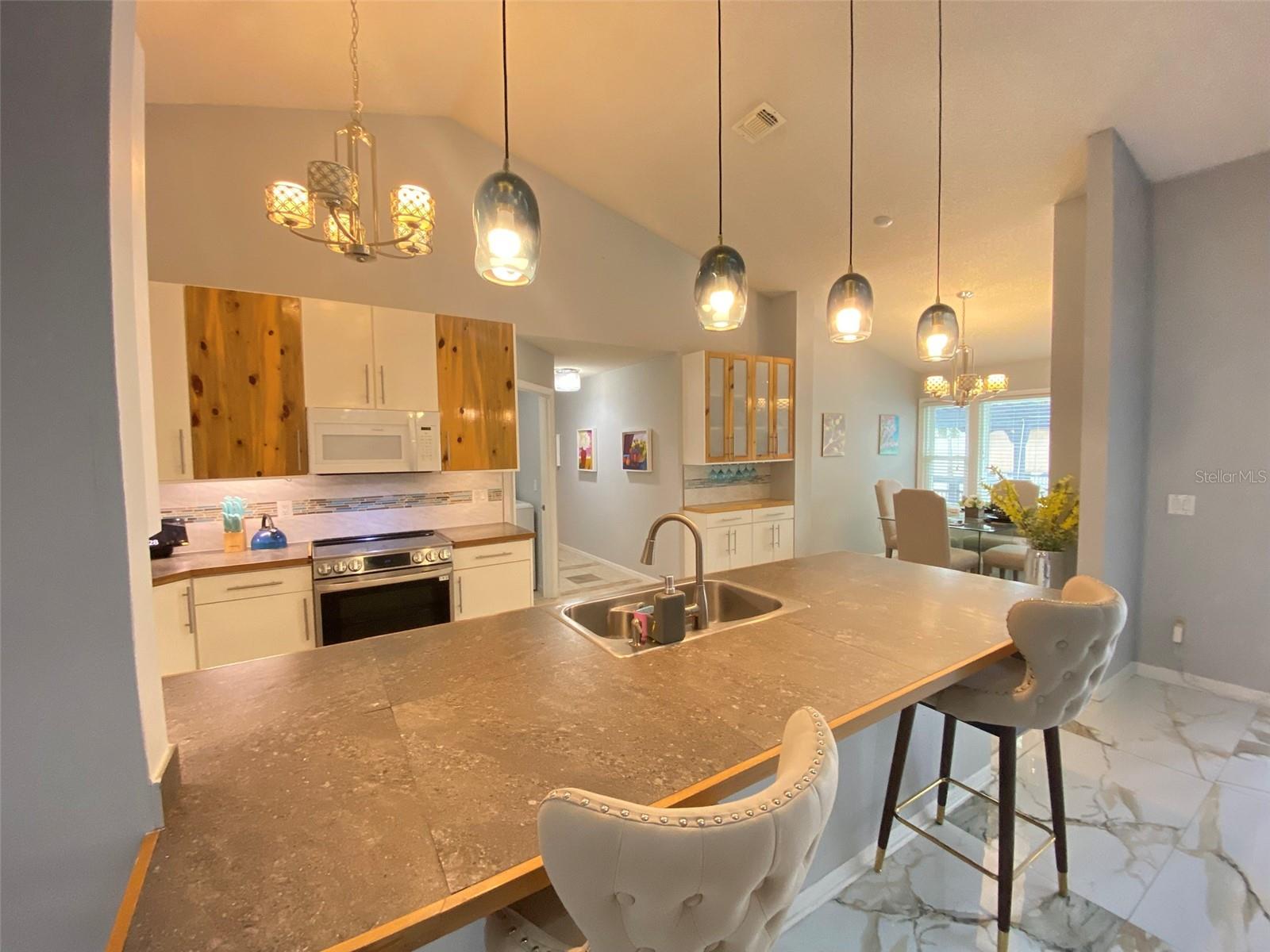 SOUTHFORK SUB - Residential Lease