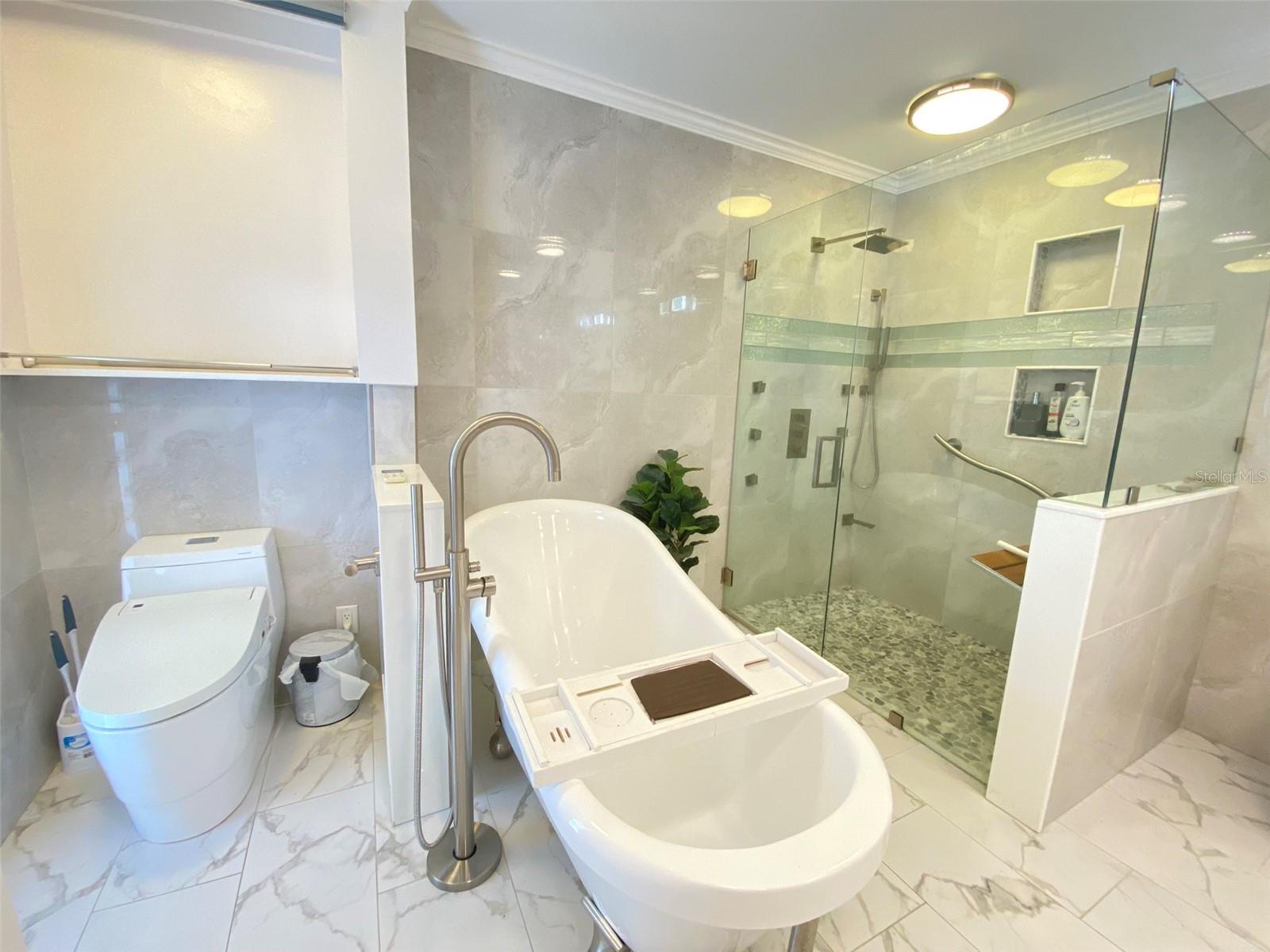 SOUTHFORK SUB - Residential Lease