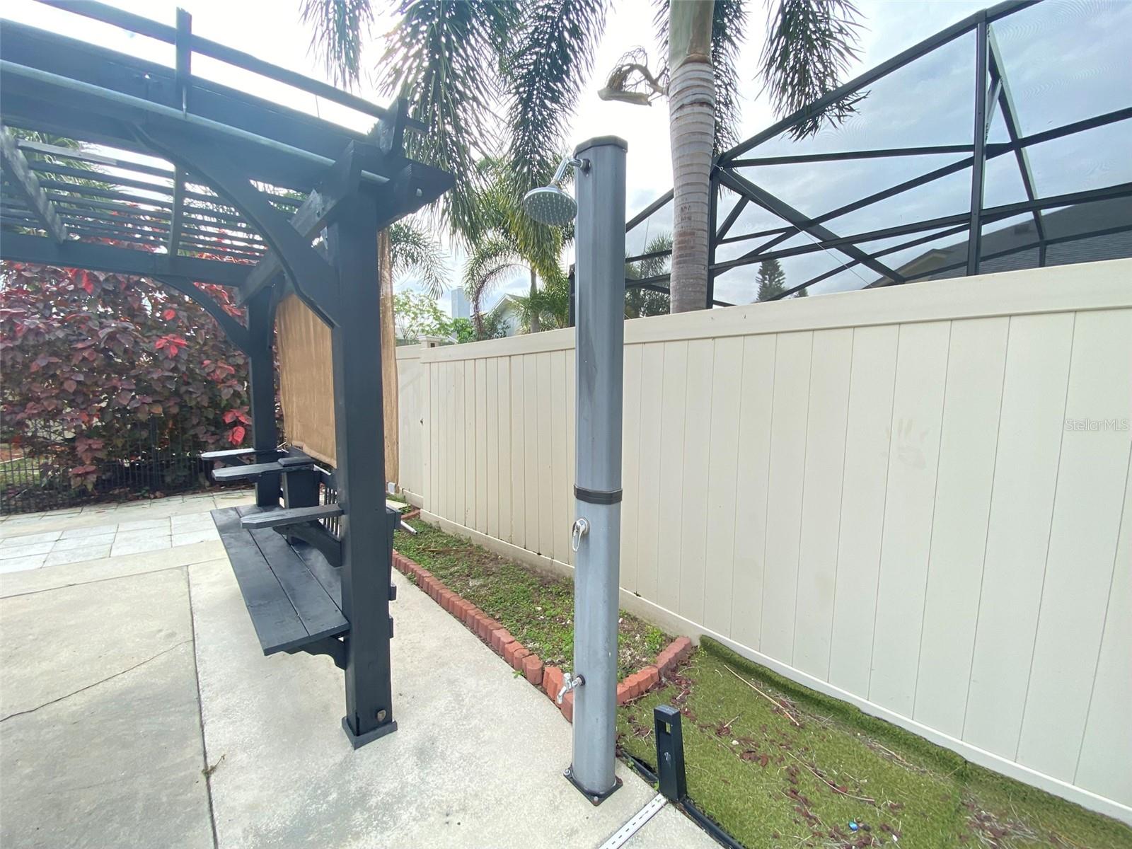 SOUTHFORK SUB - Residential Lease