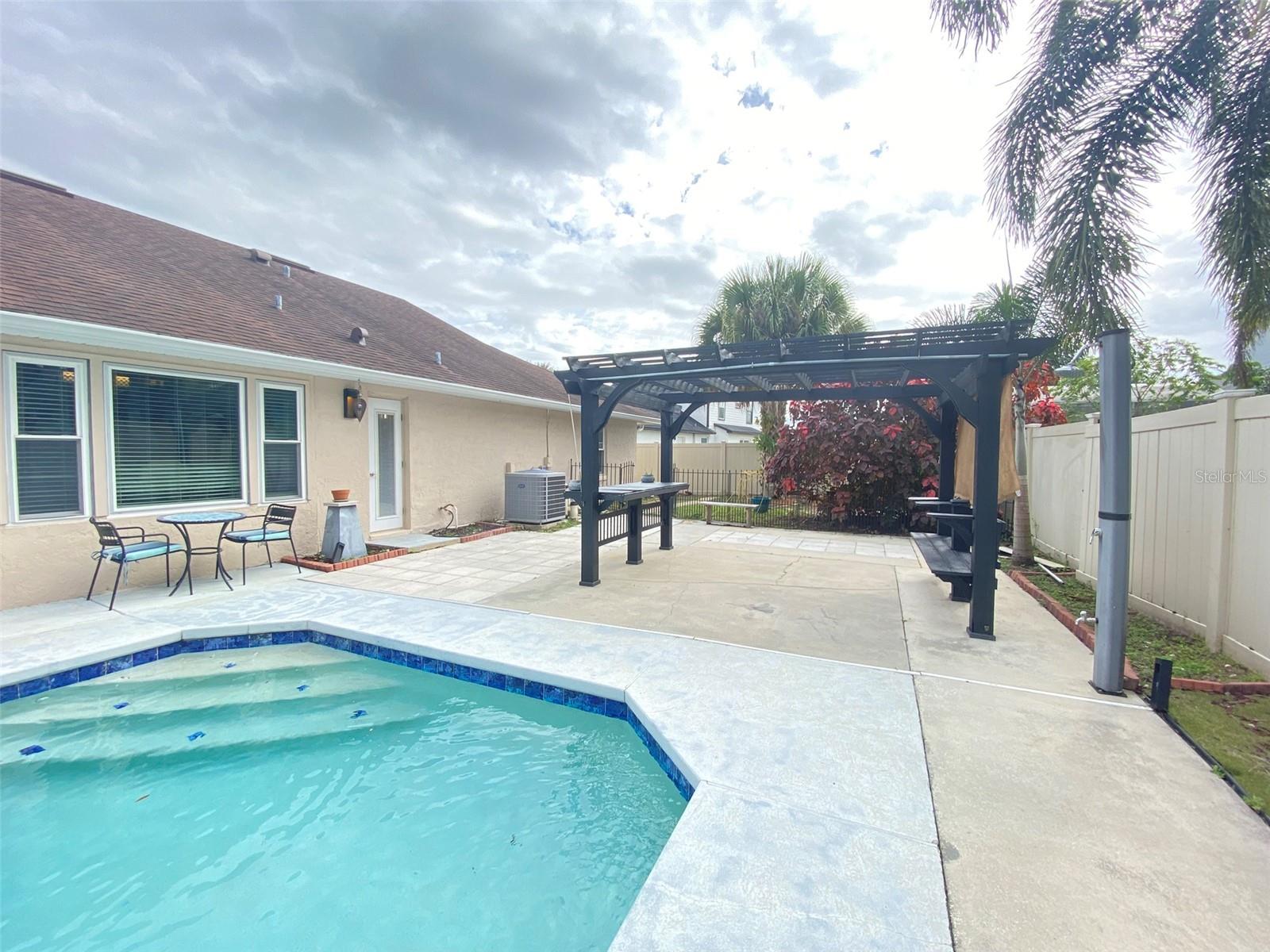 SOUTHFORK SUB - Residential Lease