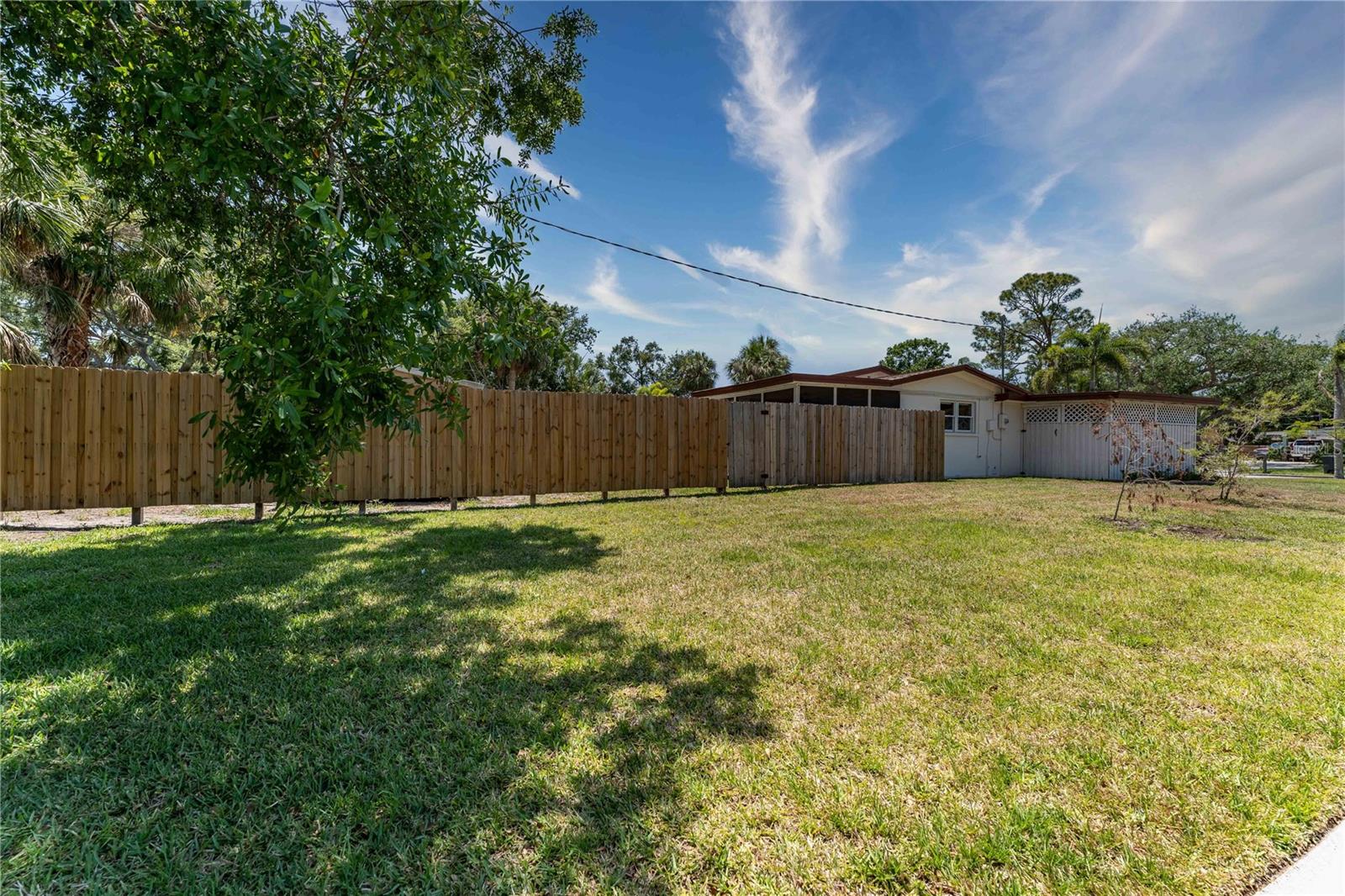 WHITFIELD ESTATES BLKS 14-23 & 26 - Residential