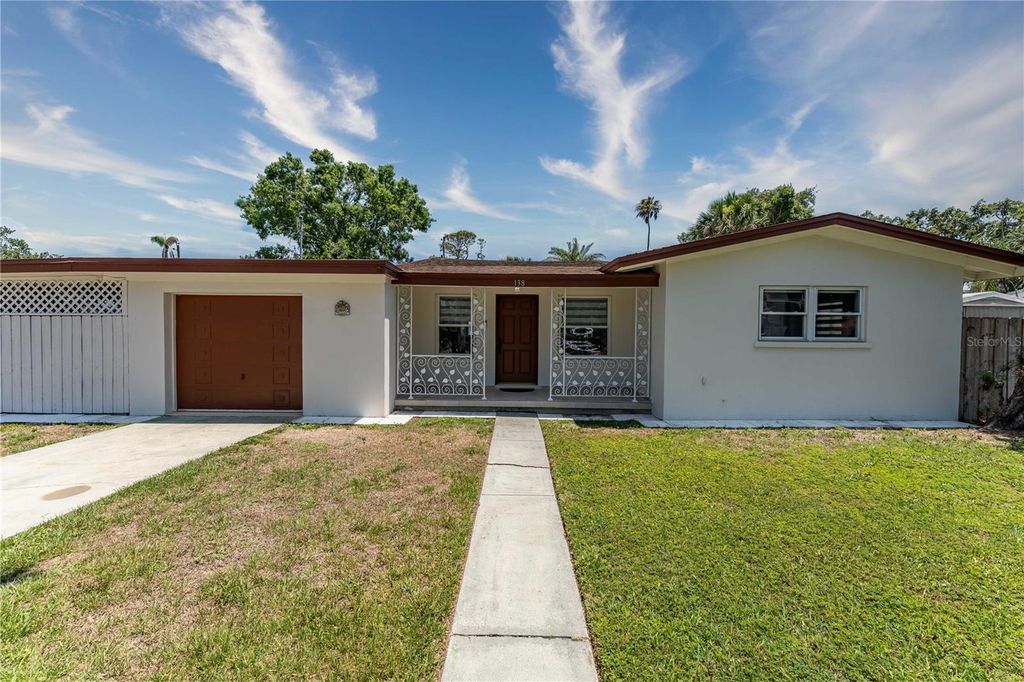 Photo of 138 Pearl Avenue, Sarasota, FL 34243 (MLS # A4653065)