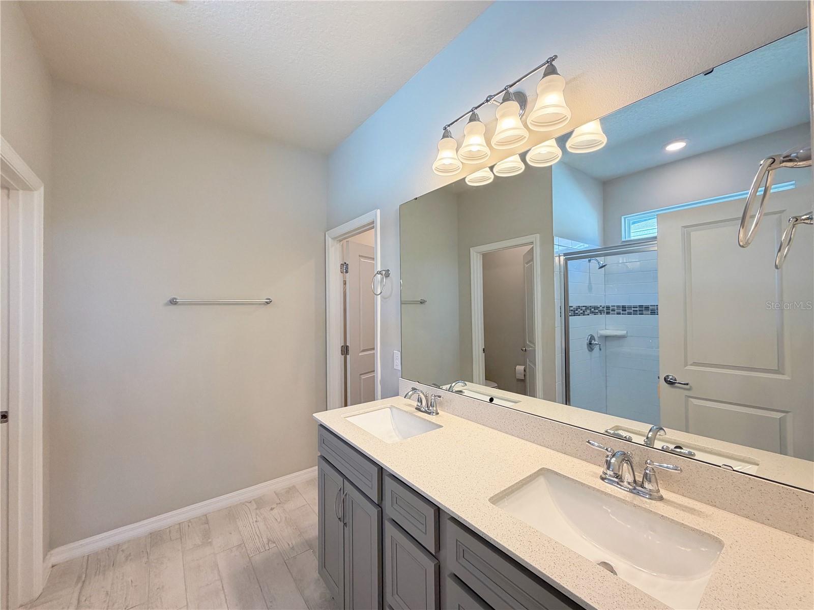 SPLIT OAK RESERVE - Residential