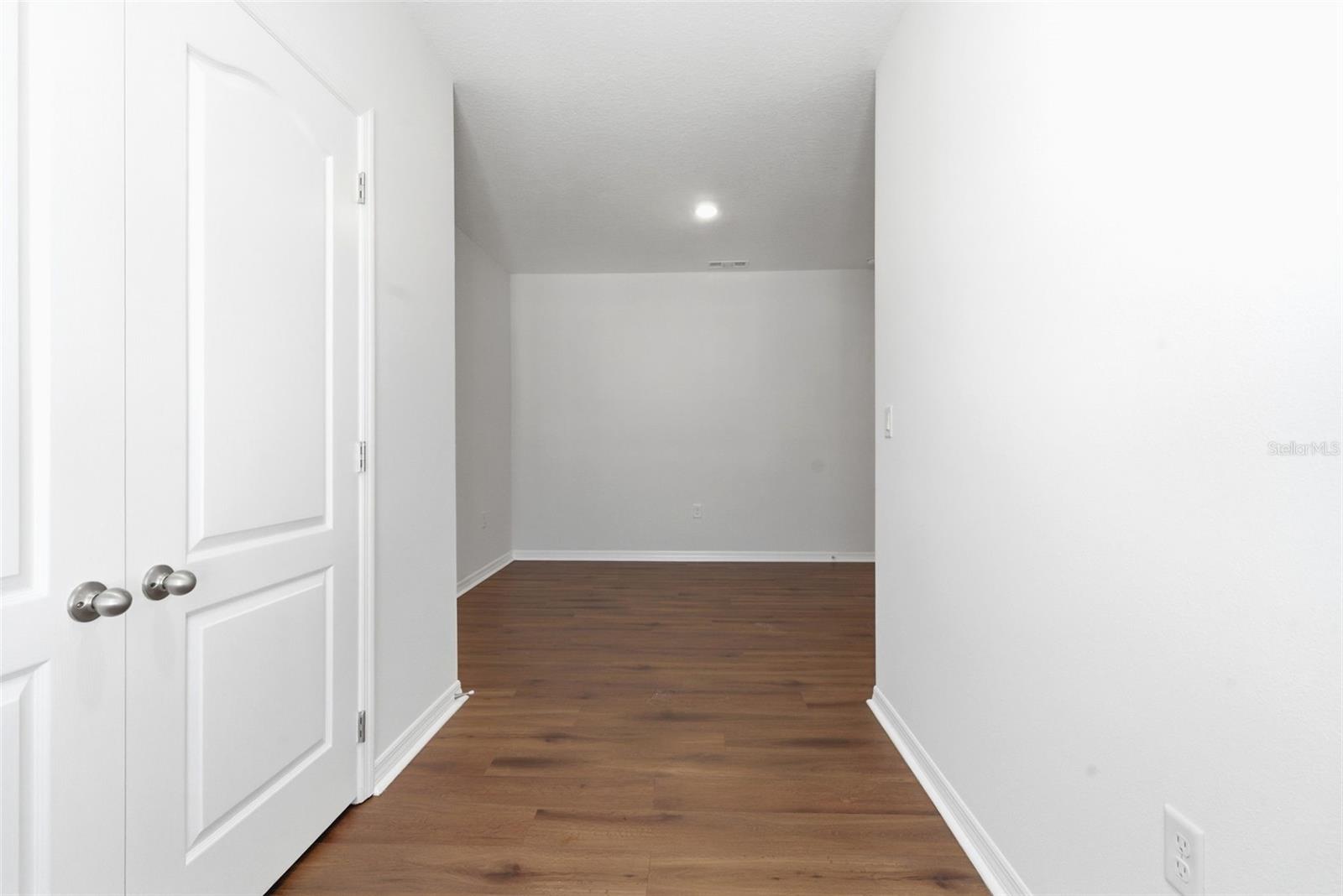 ATRIA/RIDGEWOOD LAKES - Residential