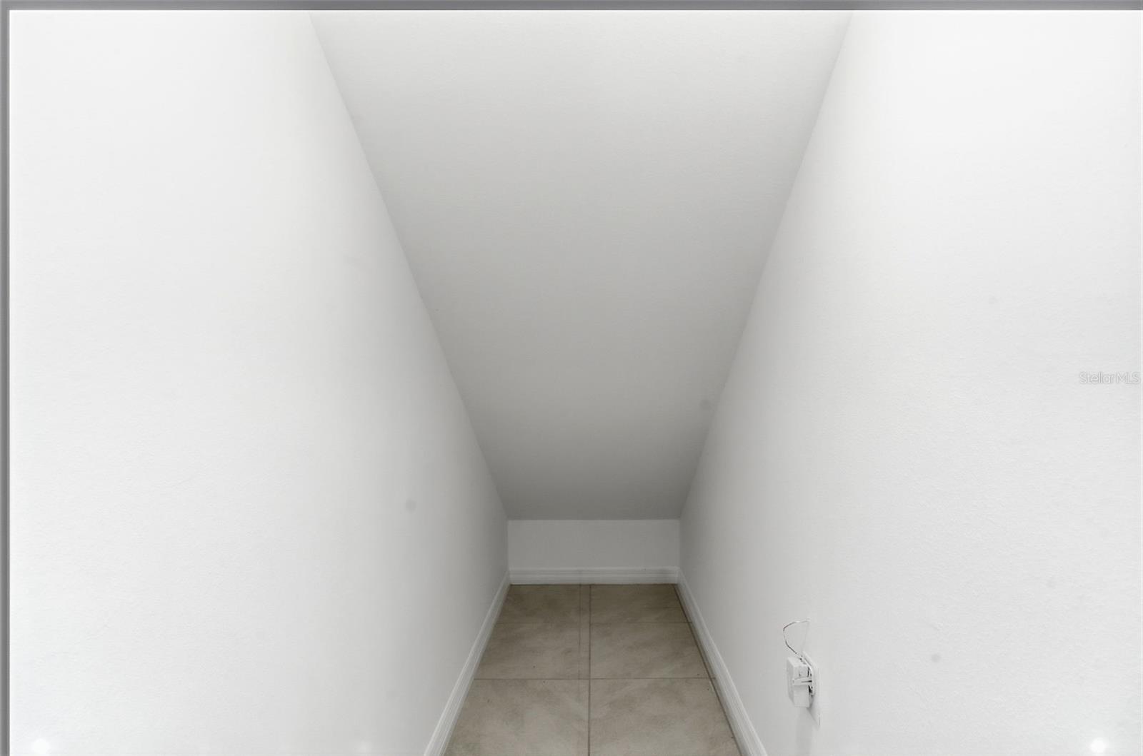 ATRIA/RIDGEWOOD LAKES - Residential