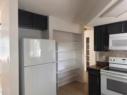 THE LAKES - Residential Lease