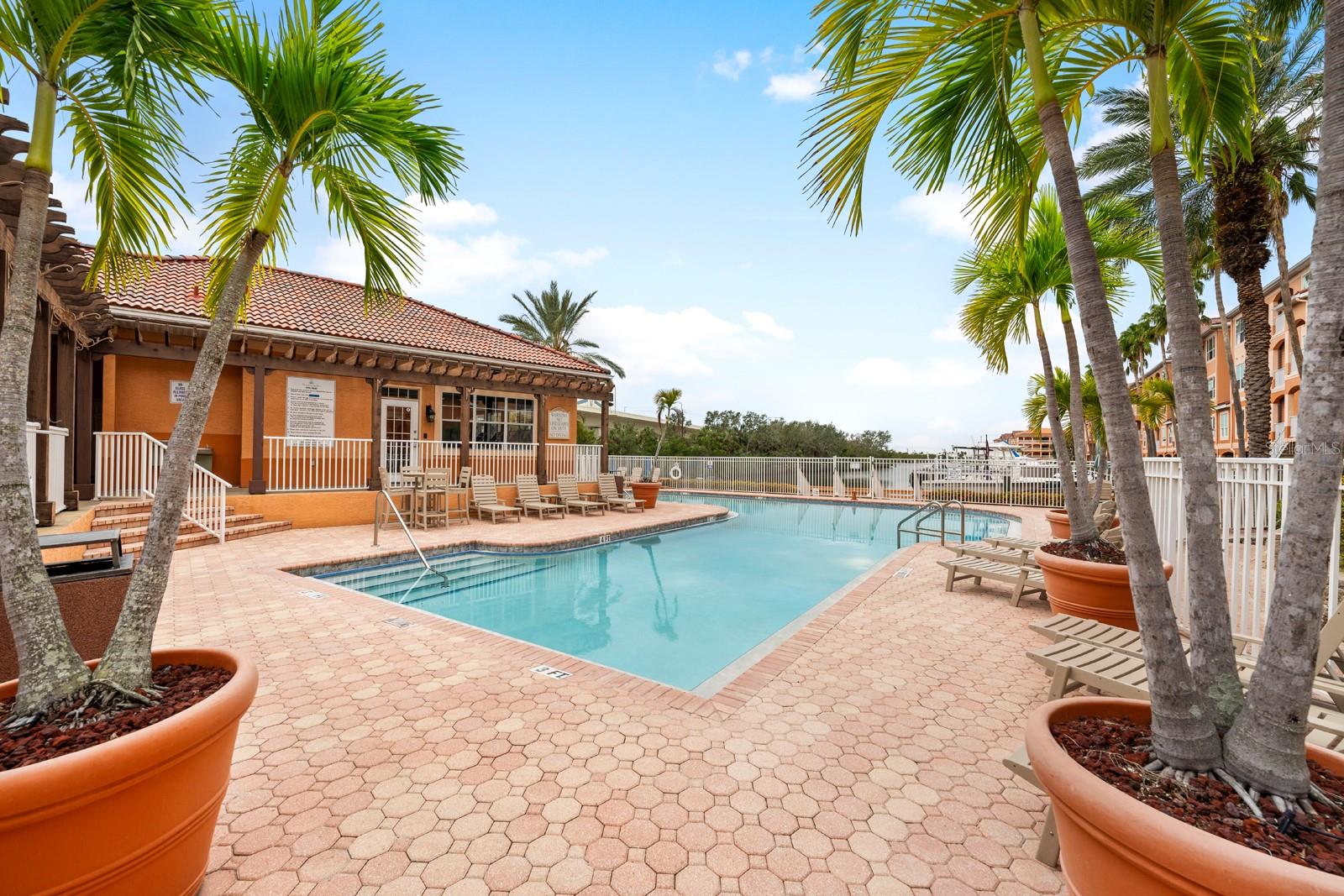CULBREATH KEY BAYSIDE CONDOMIN - Residential
