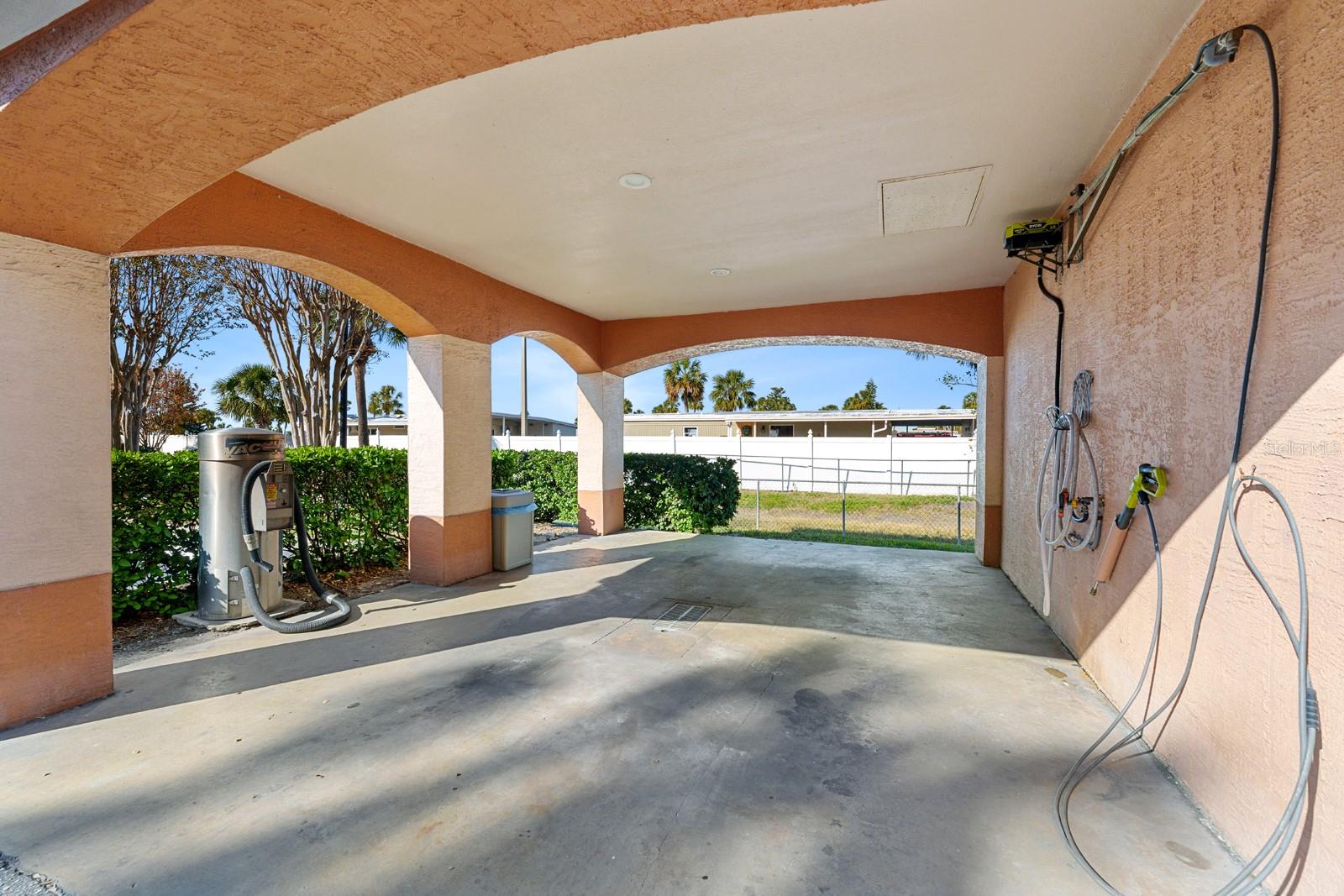 CULBREATH KEY BAYSIDE CONDOMIN - Residential