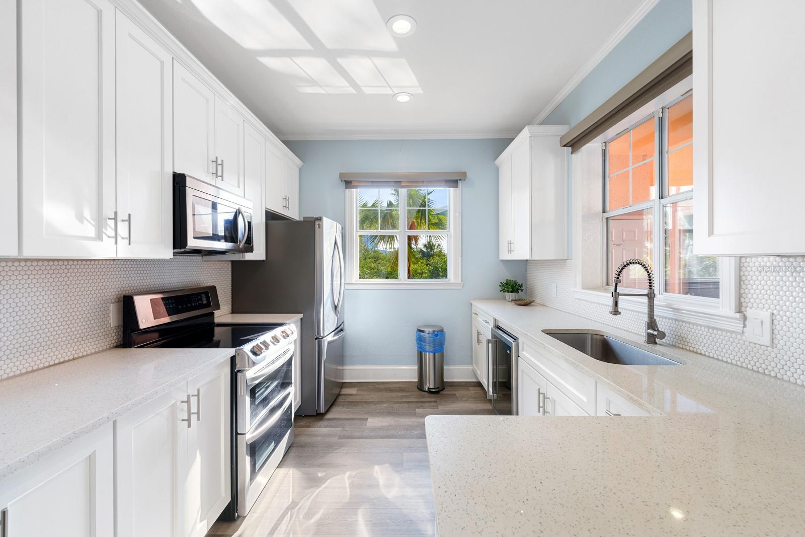 CULBREATH KEY BAYSIDE CONDOMIN - Residential