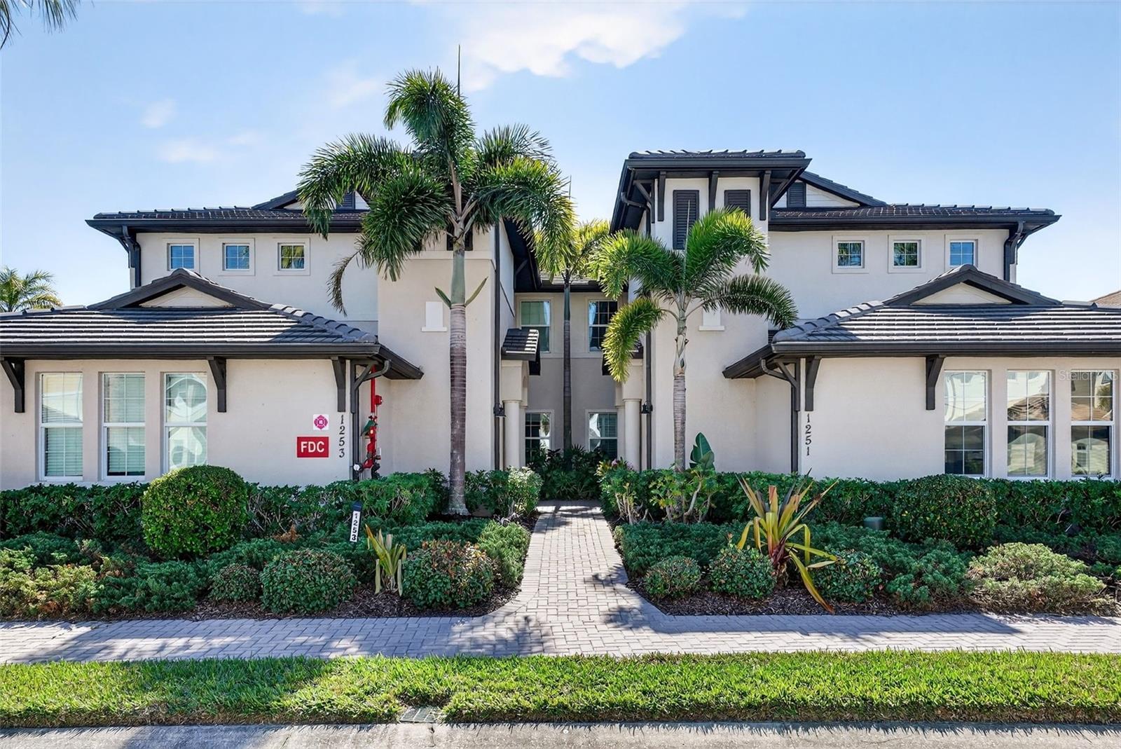 1251 RIVERSCAPE STREET