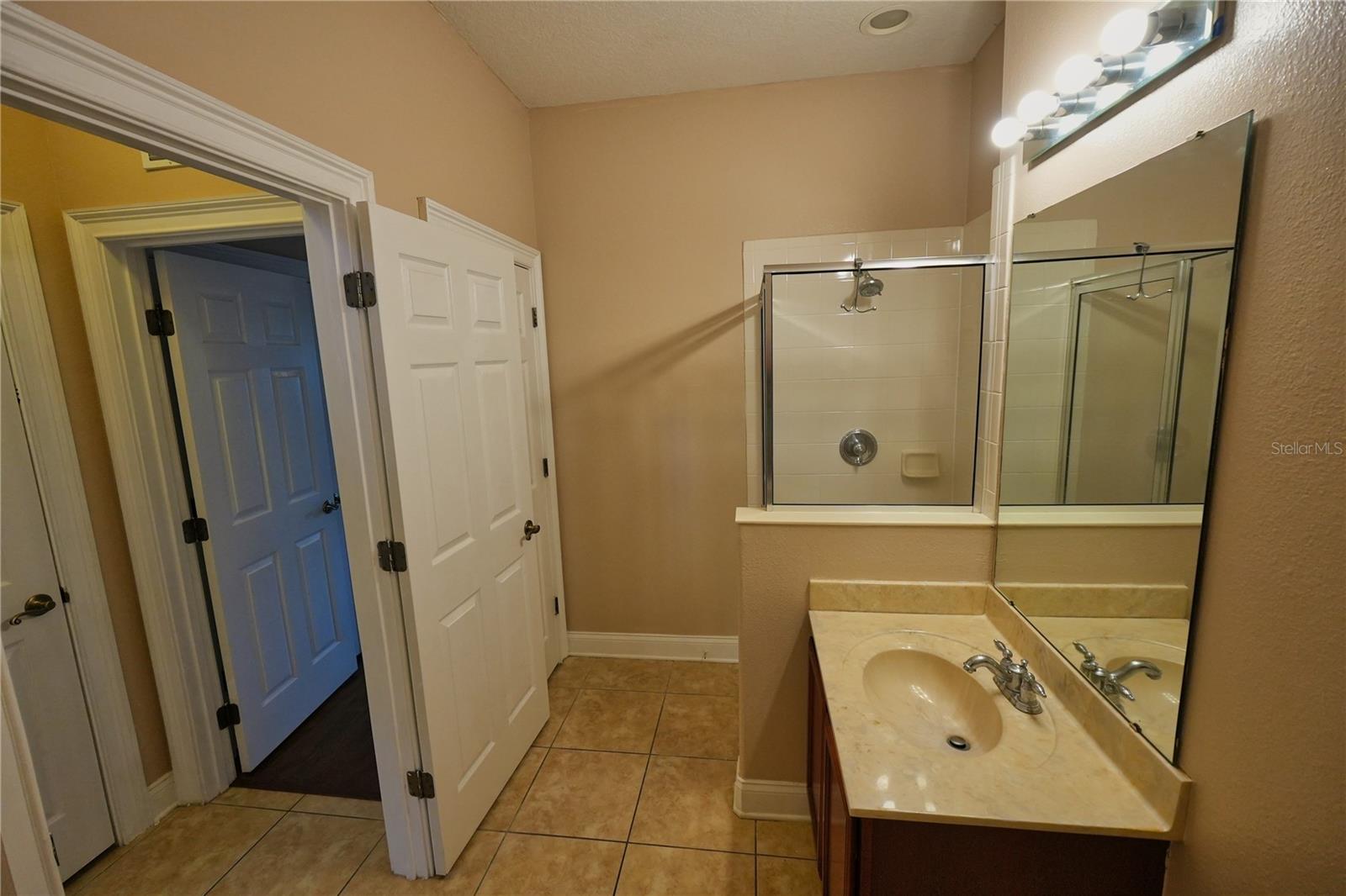 TOSCANA W - Residential Lease