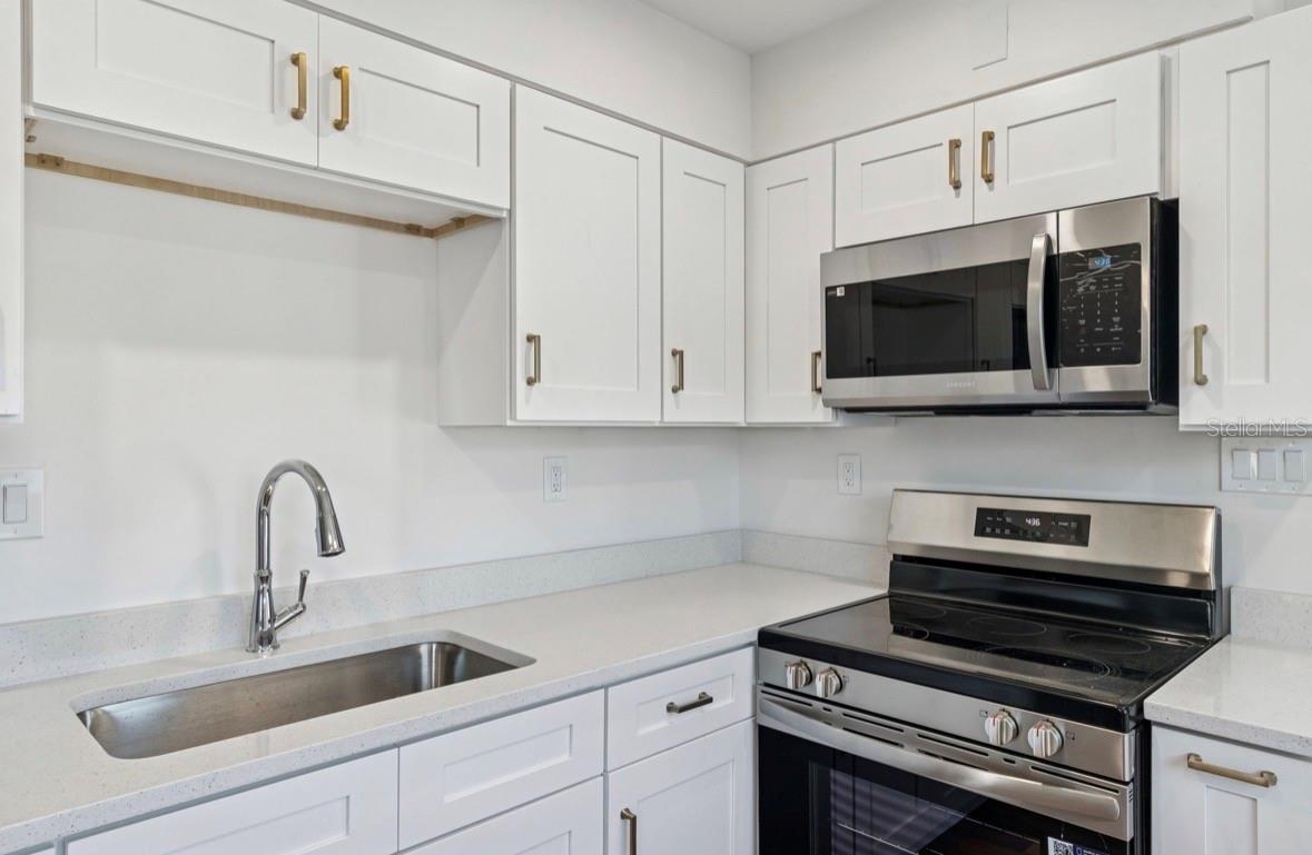 NORTH MADEIRA SHORES - Residential Income