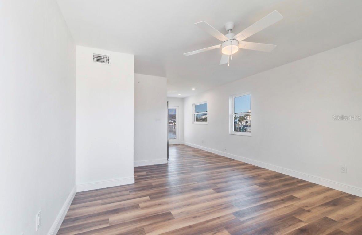 14919 N BAYSHORE DRIVE