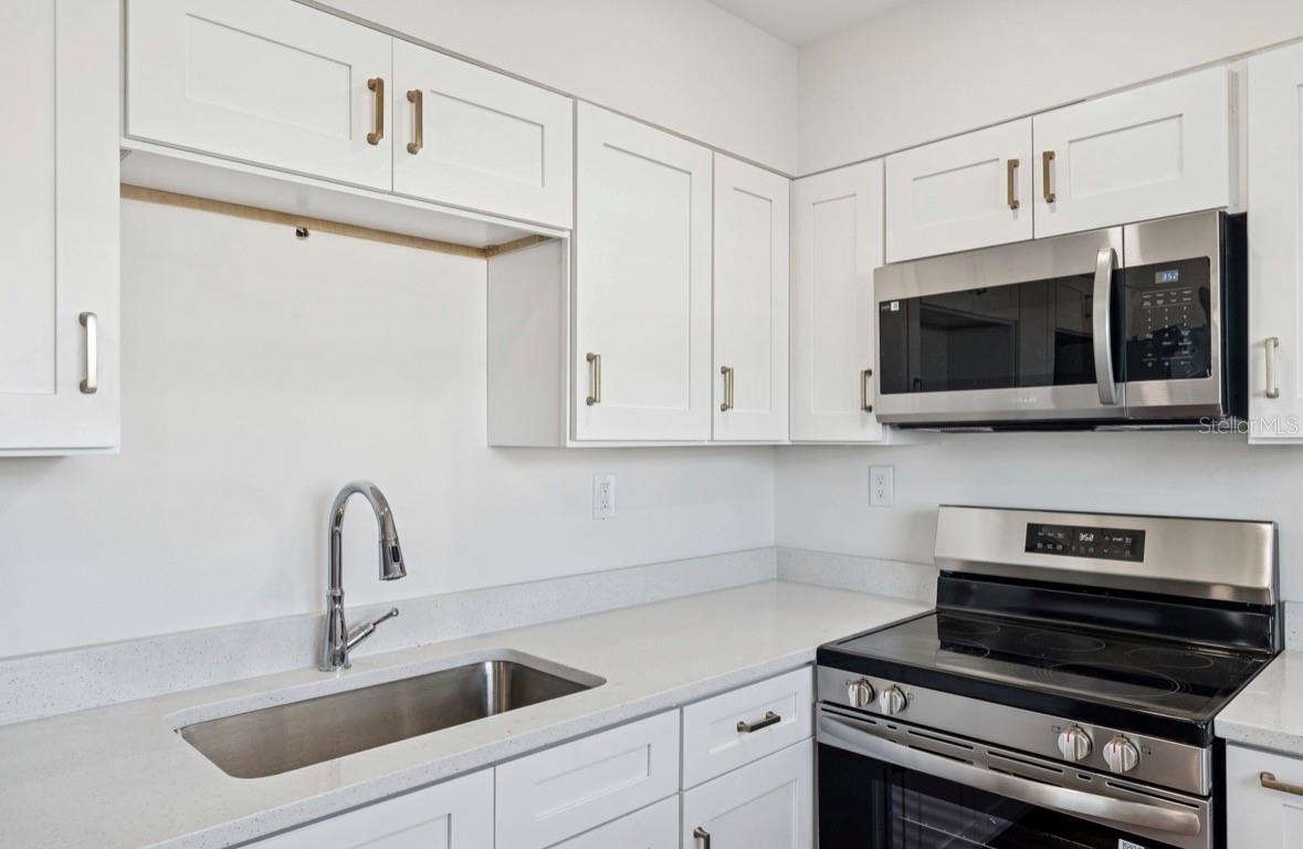 NORTH MADEIRA SHORES - Residential Income