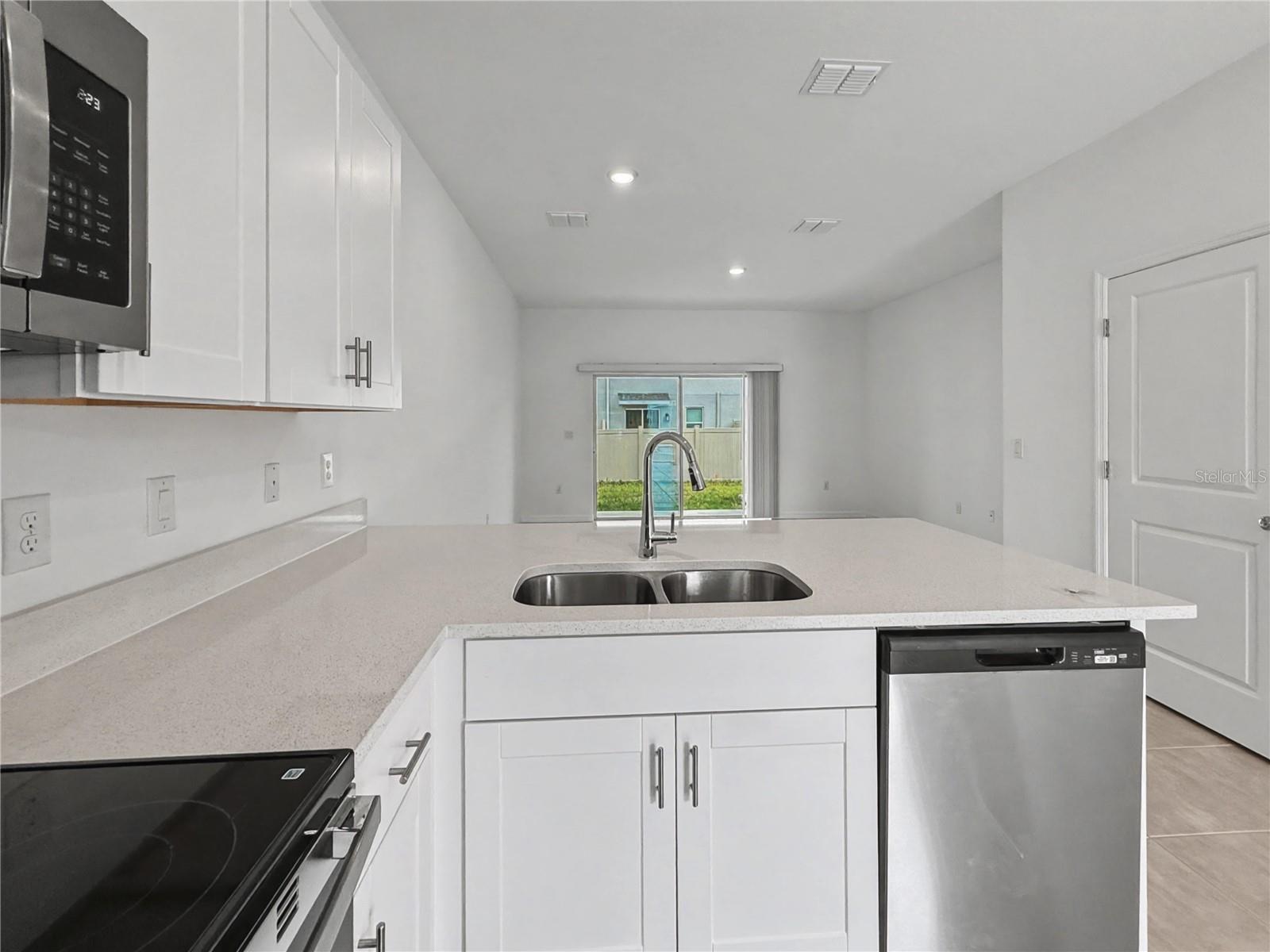 WESTVIEW POD A PH 3 - Residential Lease