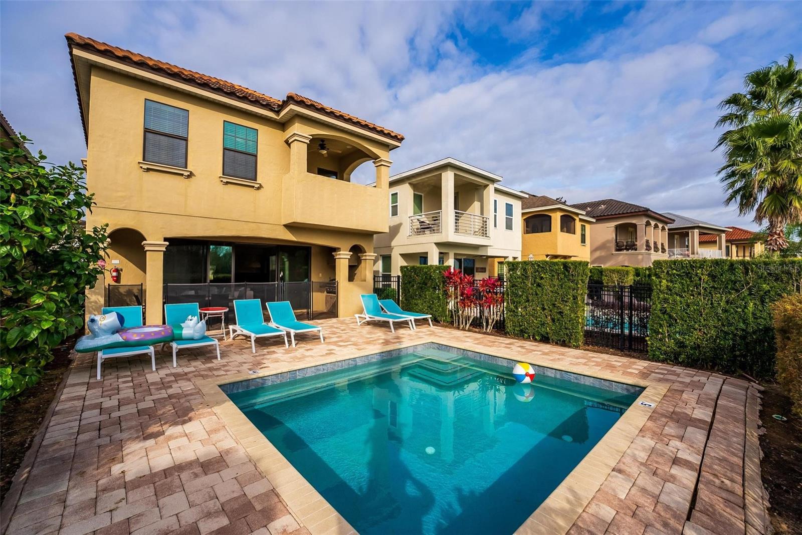 1041 CASTLE PINES COURT