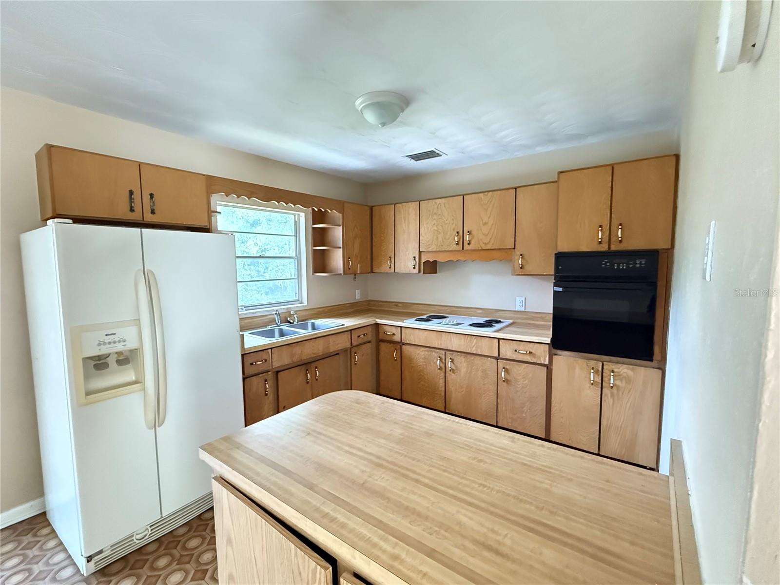 CLERMONT SUNNYSIDE UNIT - Residential Lease
