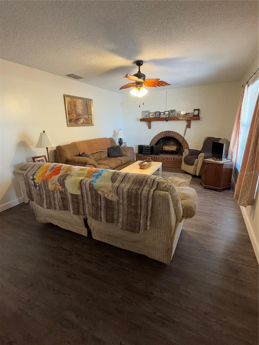 ACREAGE - Residential