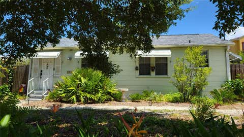 Photo of 919 W Woodlawn Avenue, Tampa, FL 33603 (MLS # O6424675)