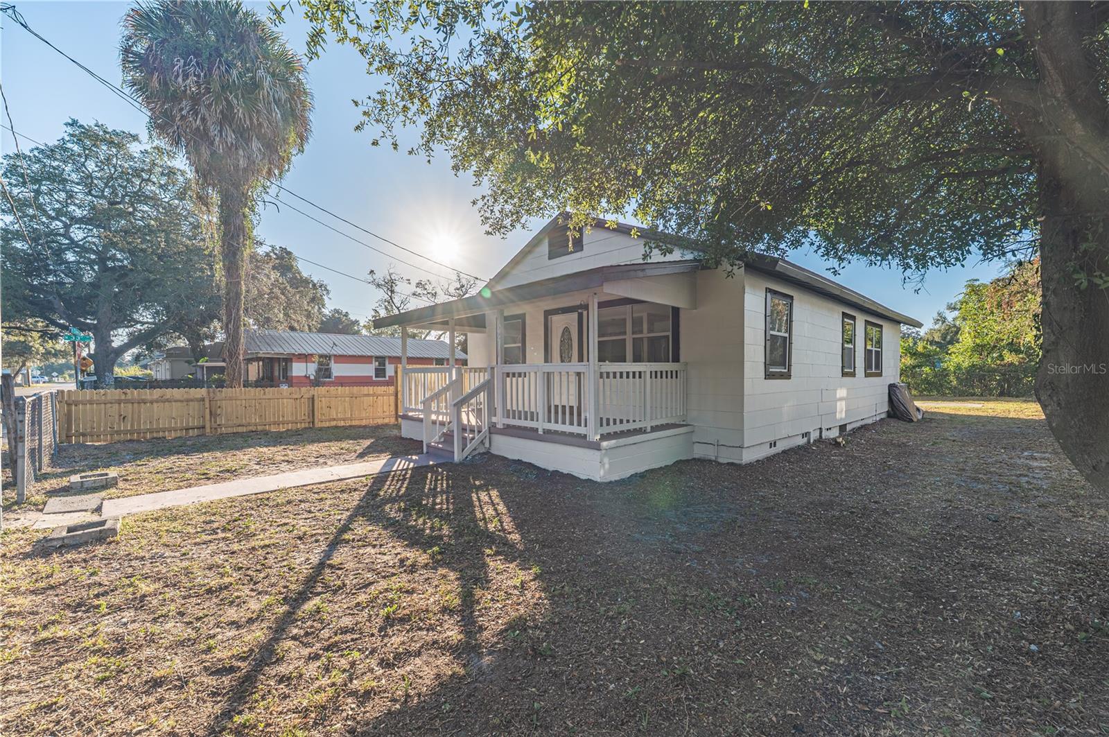 3211 E CHELSEA STREET