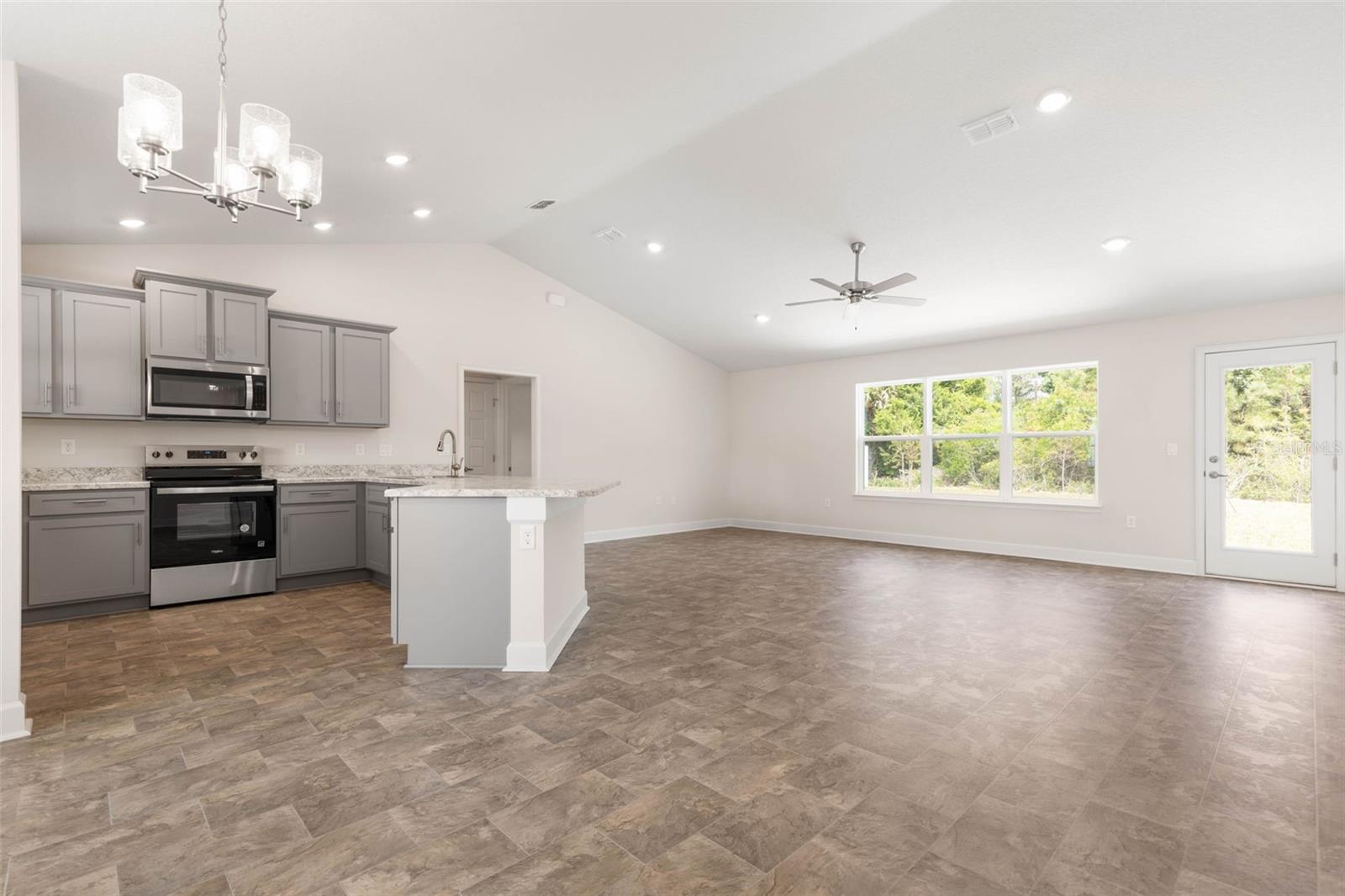 124 ULYSSES TRAIL