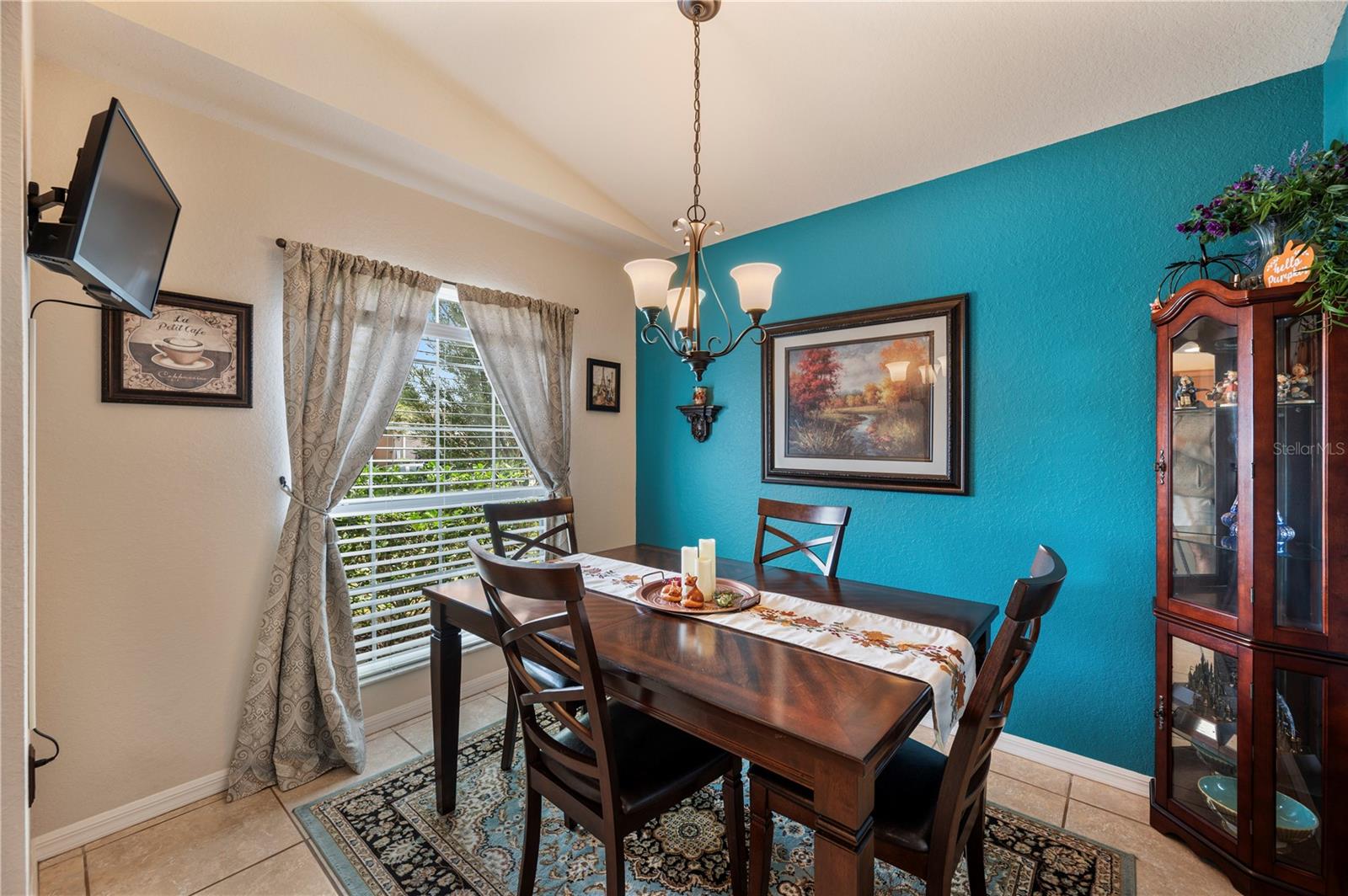 MANDOLIN 02 - Residential