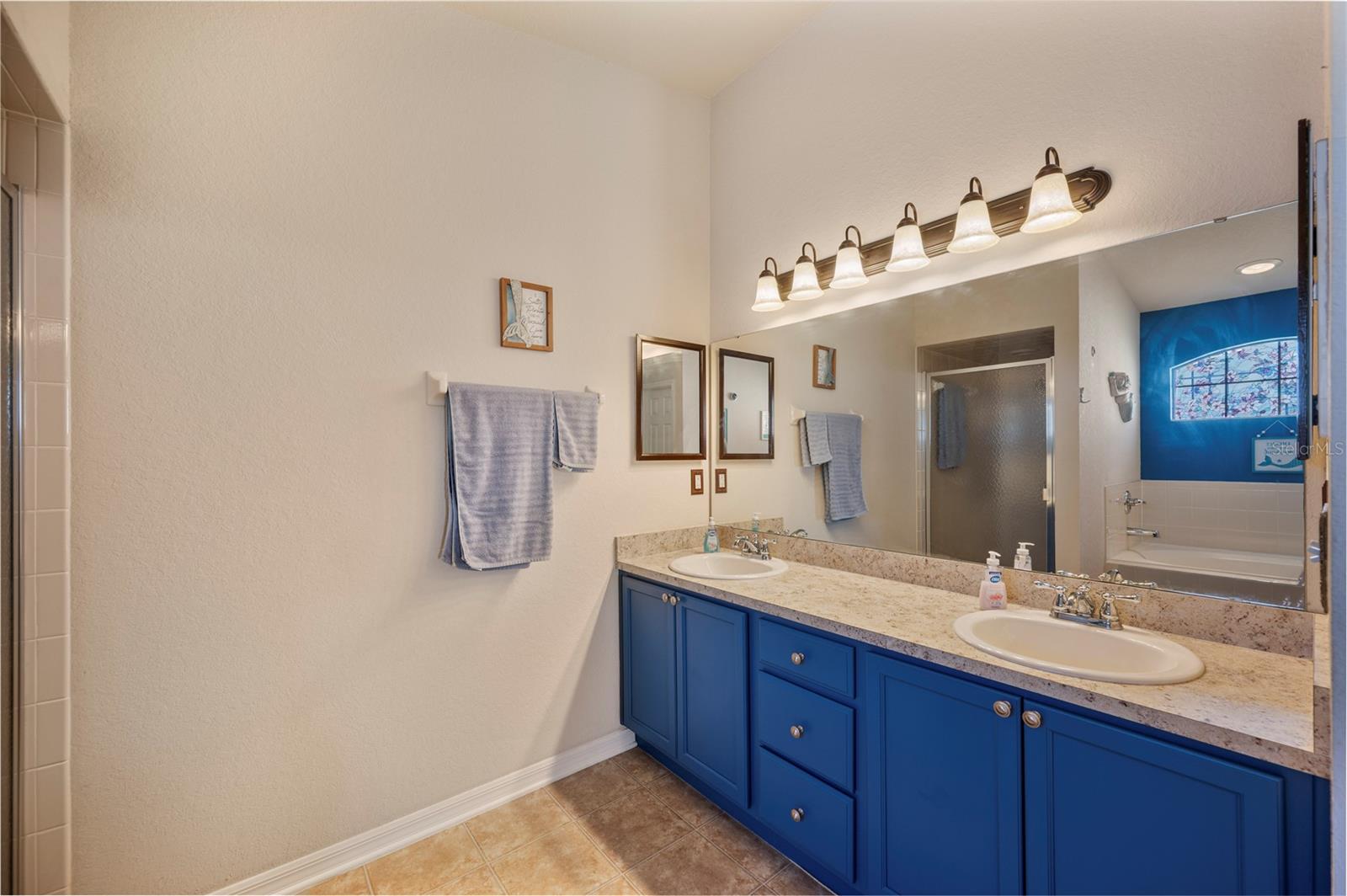 MANDOLIN 02 - Residential