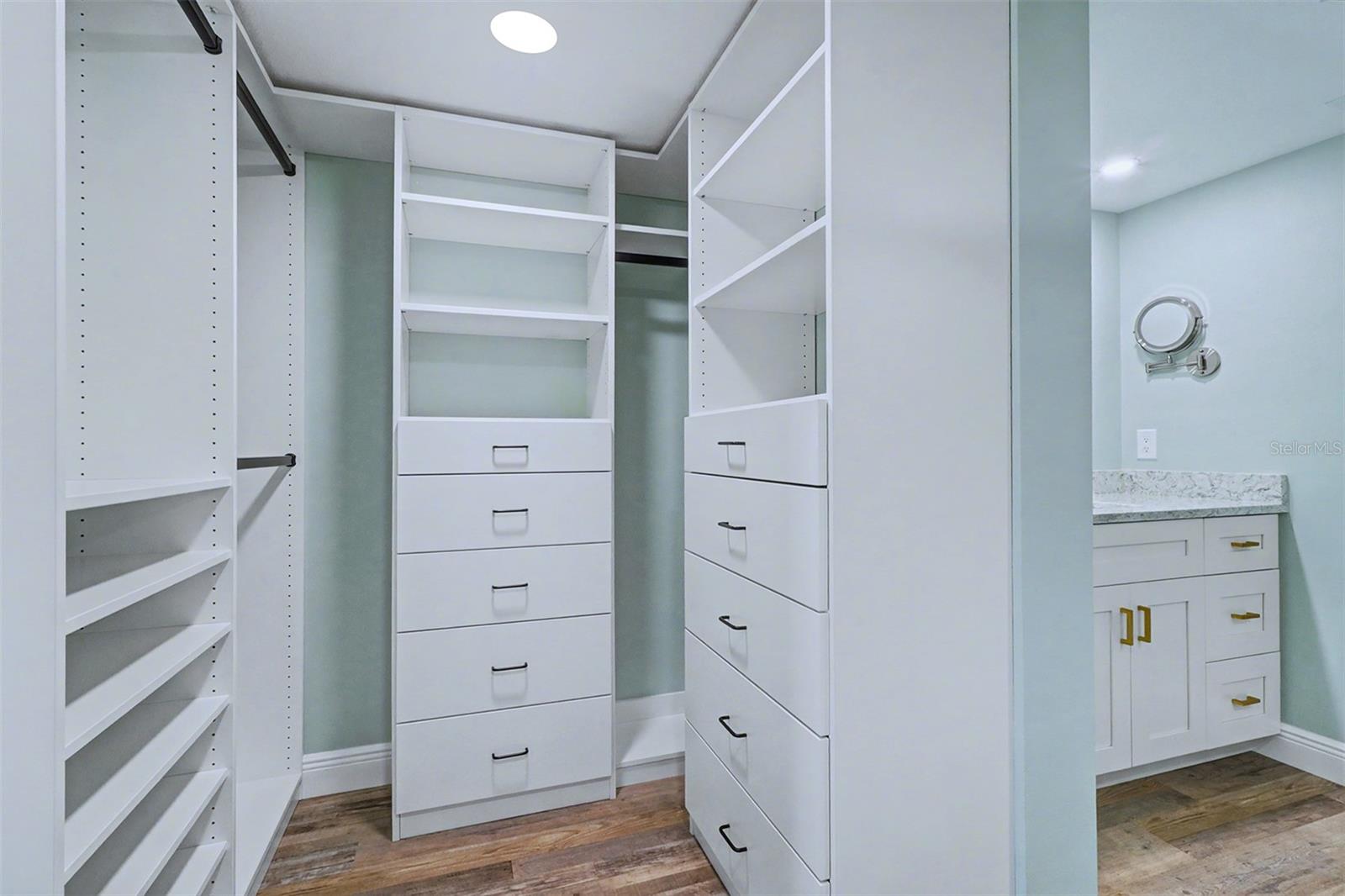 GOLDEN SHORES CONDO - Residential