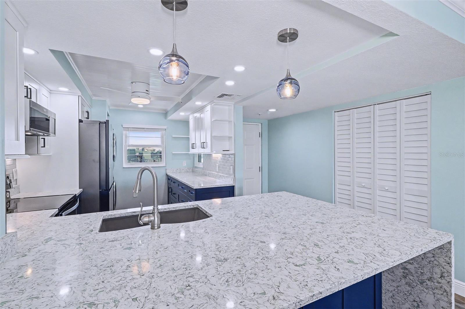 GOLDEN SHORES CONDO - Residential