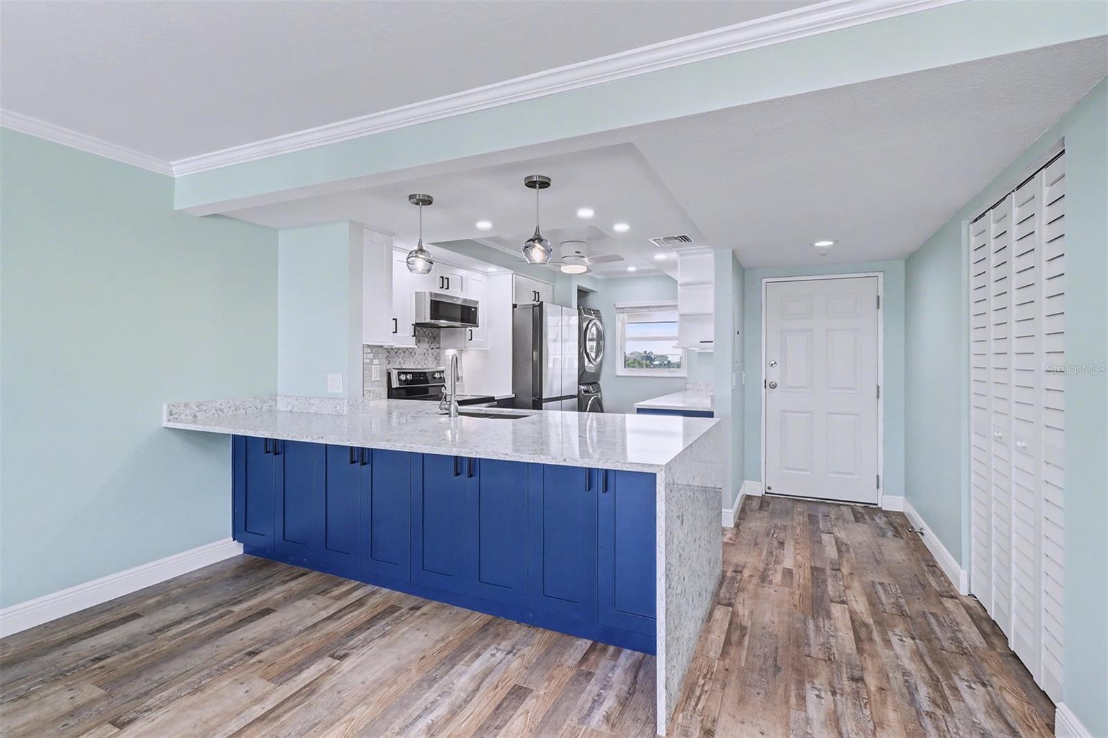 GOLDEN SHORES CONDO - Residential