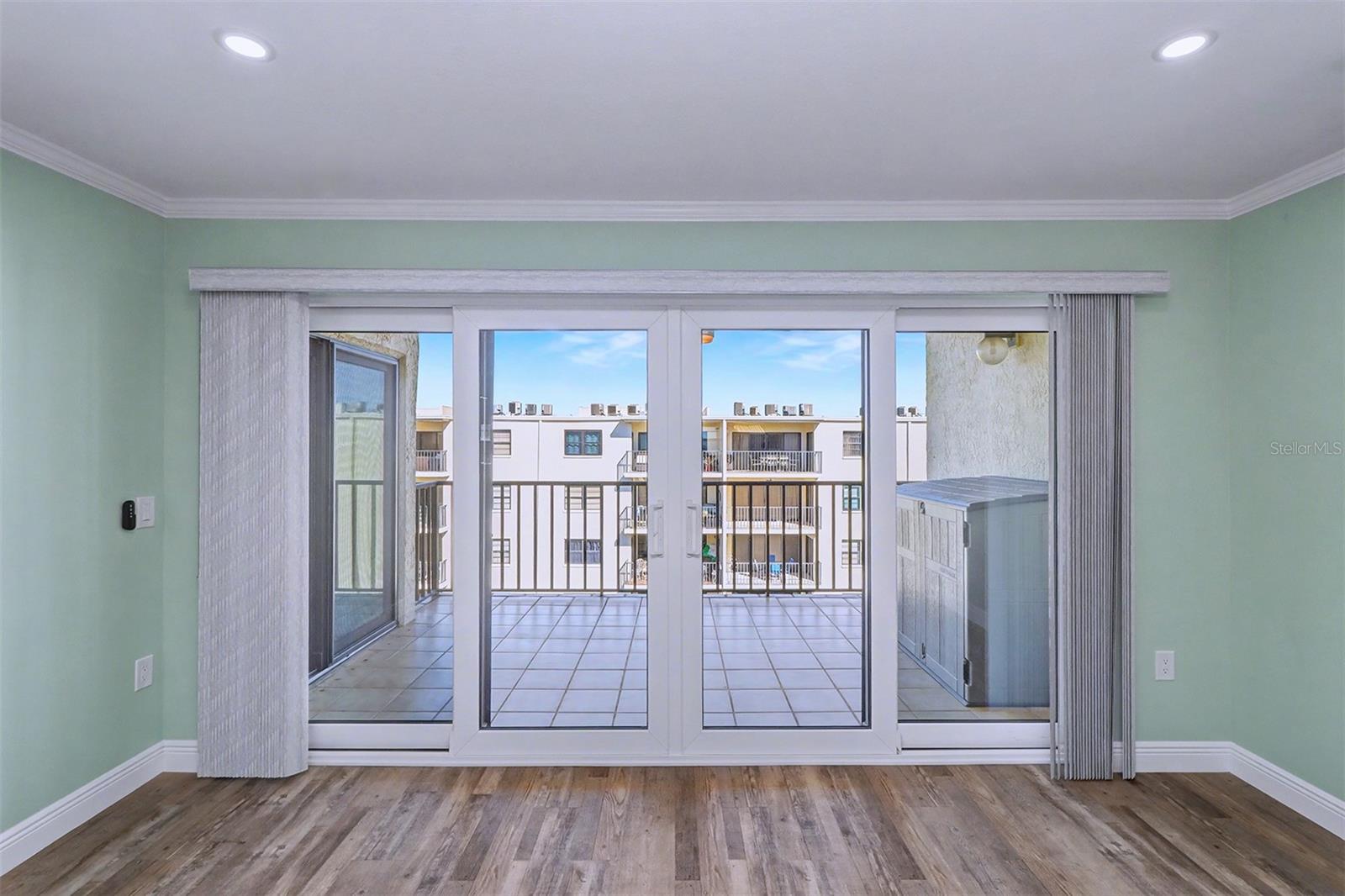 GOLDEN SHORES CONDO - Residential