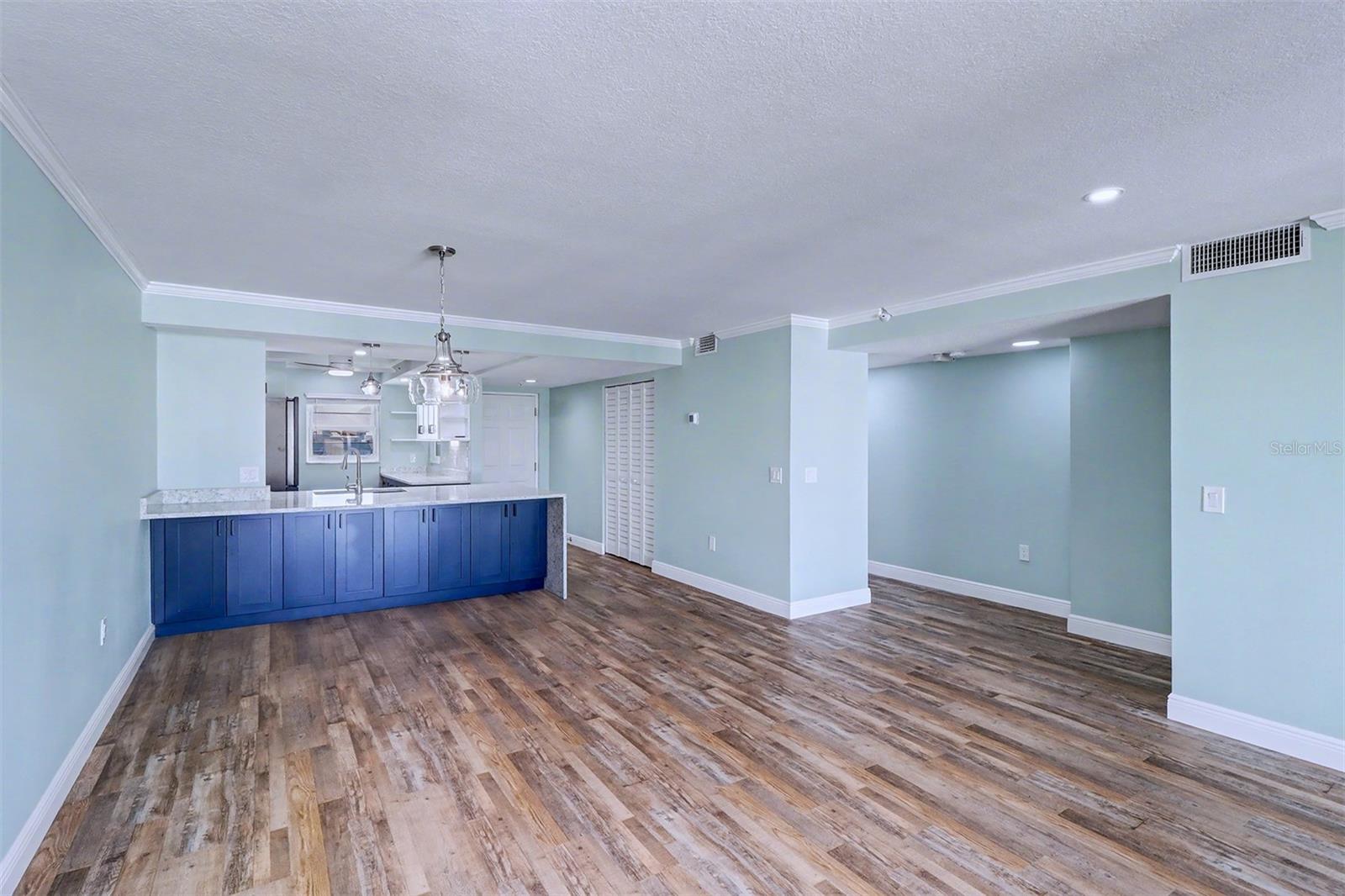 GOLDEN SHORES CONDO - Residential