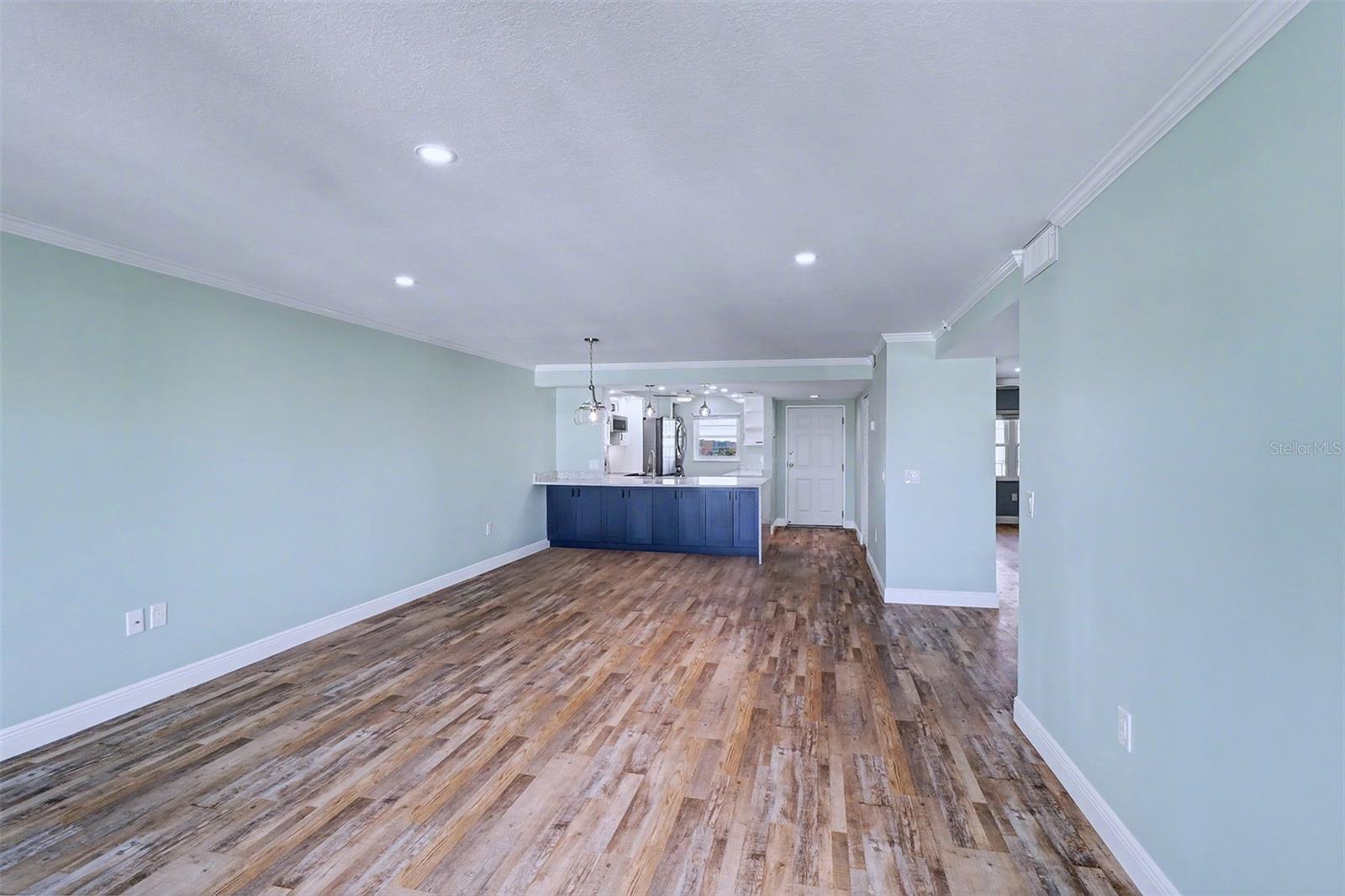 GOLDEN SHORES CONDO - Residential