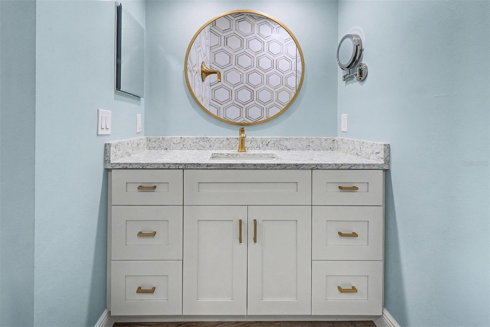 GOLDEN SHORES CONDO - Residential