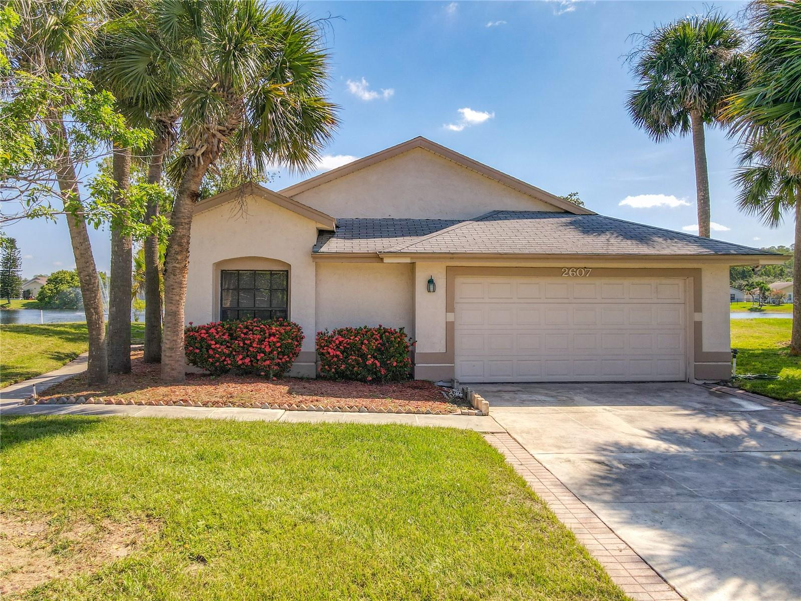 Spacious 3BR/2BA Home with Private Pool & Water View – Hunters Creek. Enjoy Florida living in this well-maintained single-family home in the desirable Hunters Creek community. Features include a private screened pool, covered lanai, and a peaceful water view. Fresh interior paint, all appliances included. Close to top schools, shopping, and dining.
Ready for move-in – don’t miss it!