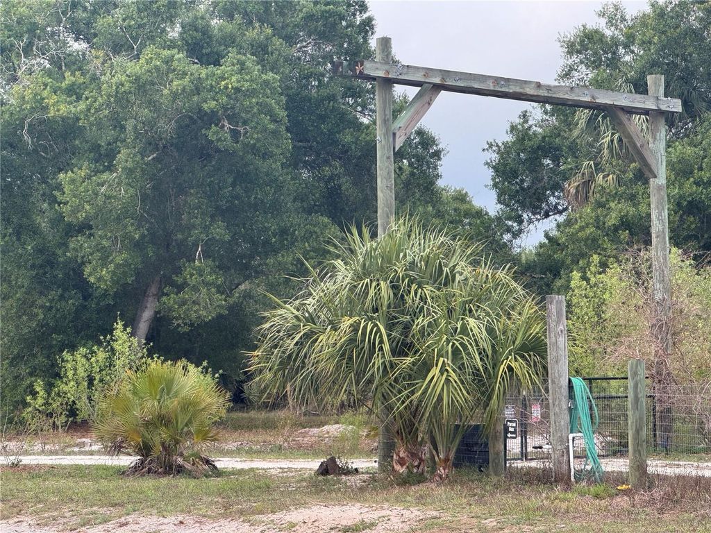 Photo of 10963 SE Shelfer Avenue, Arcadia, FL 34266 (MLS # G5109710)