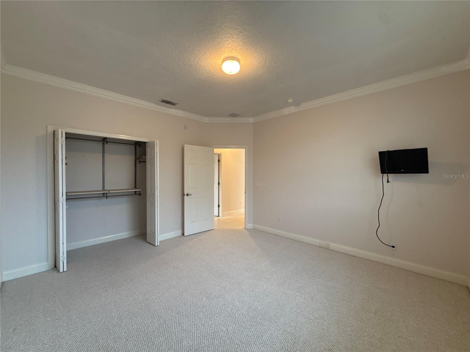 LAKE DIAMOND GOLF & CC PH 03 - Residential Lease