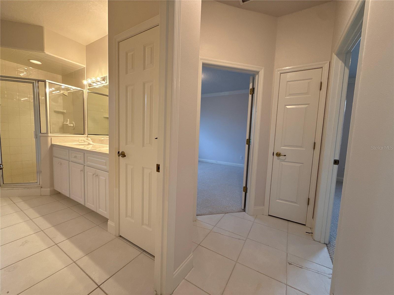 LAKE DIAMOND GOLF & CC PH 03 - Residential Lease
