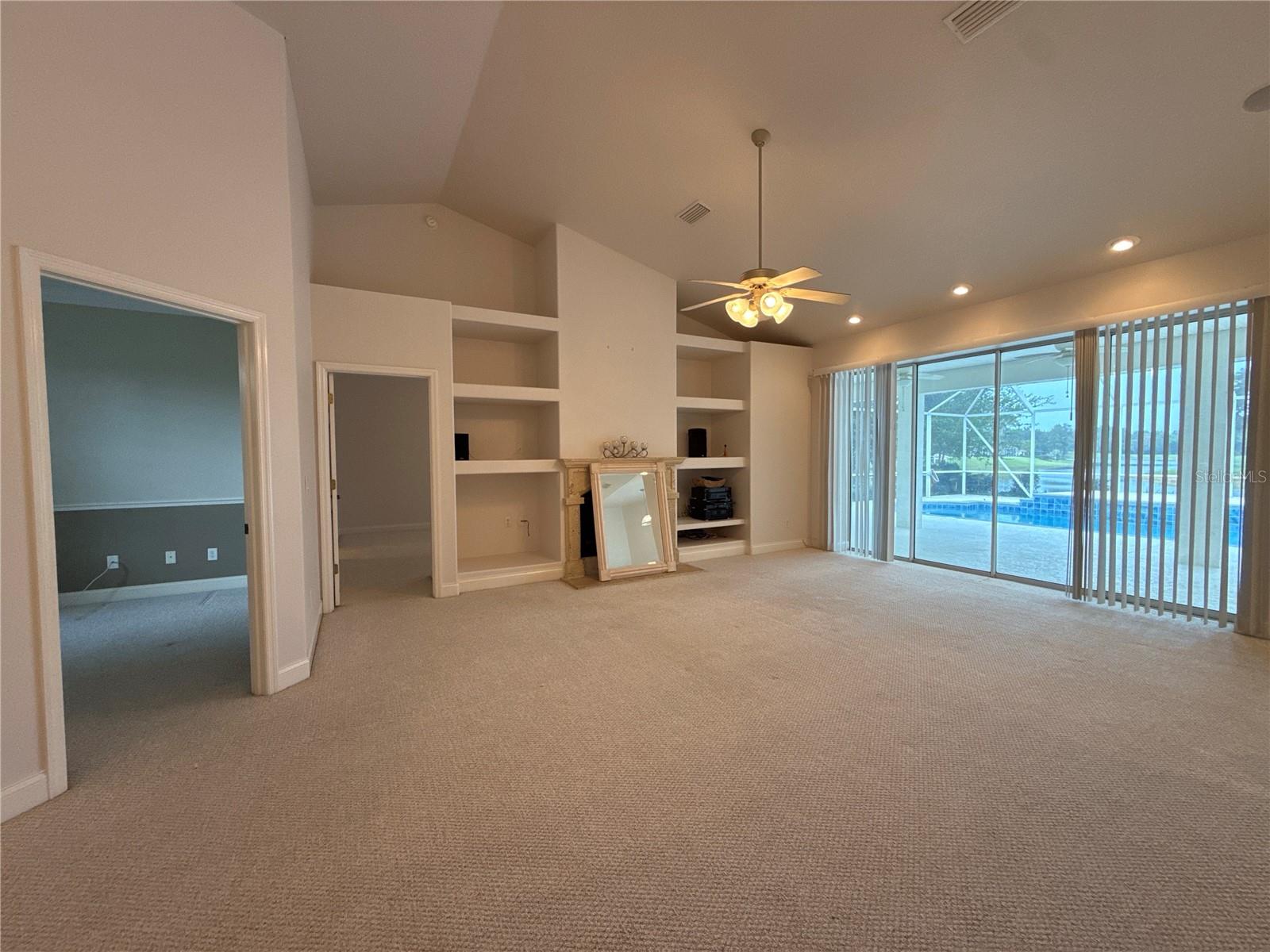 LAKE DIAMOND GOLF & CC PH 03 - Residential Lease