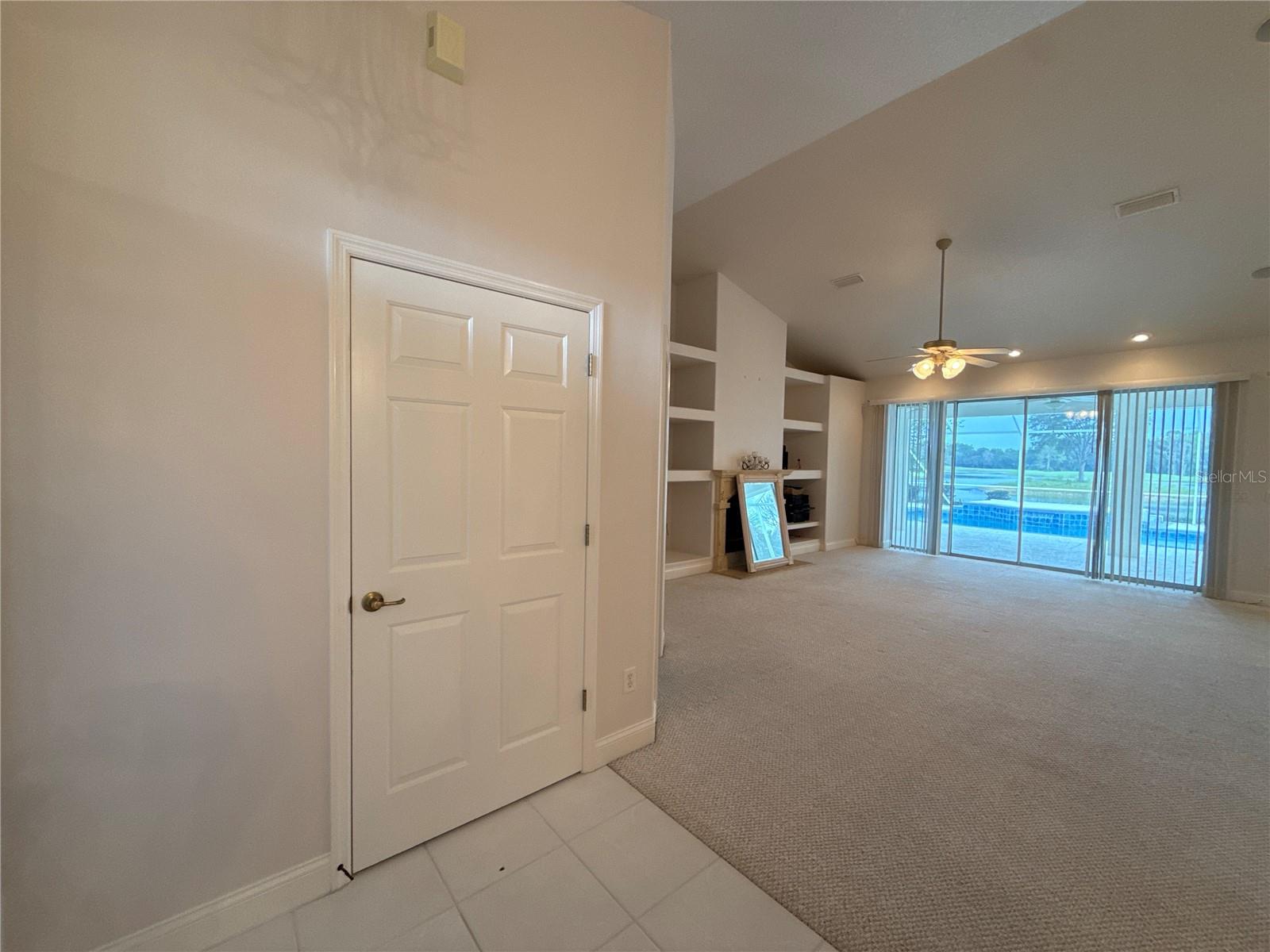 LAKE DIAMOND GOLF & CC PH 03 - Residential Lease