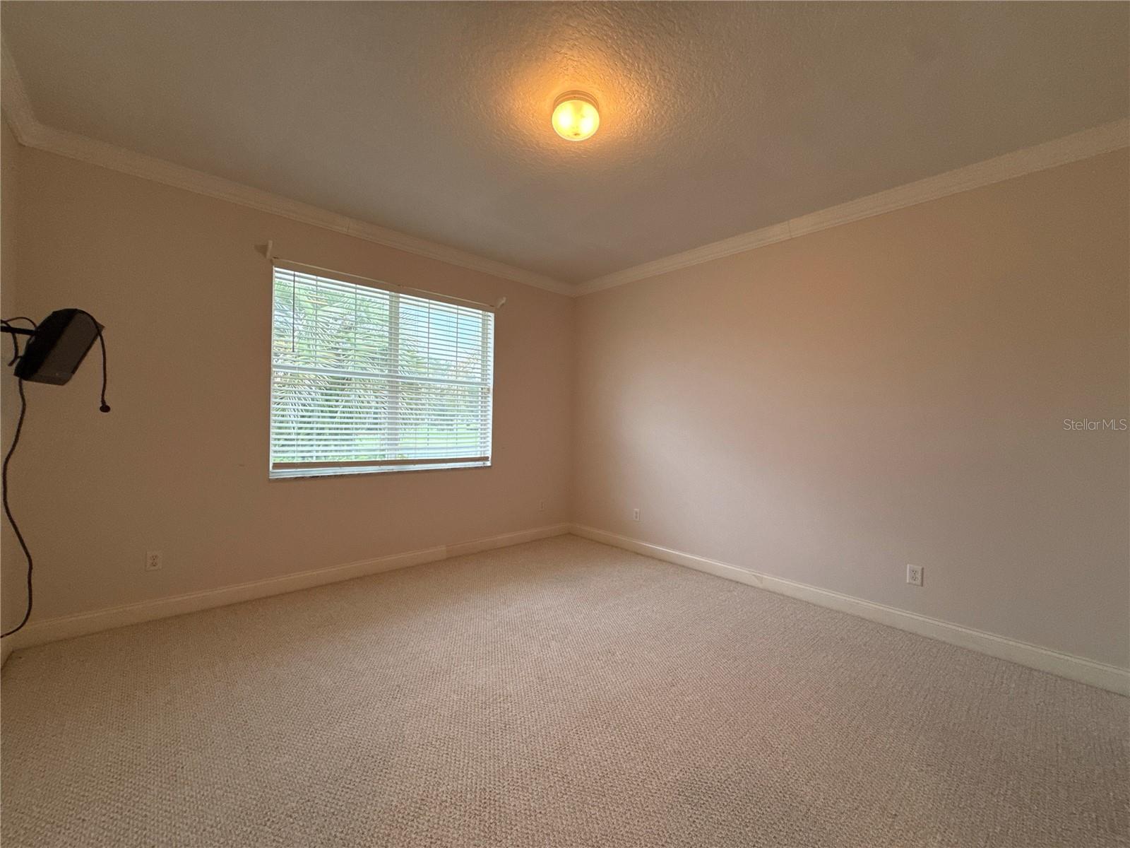 LAKE DIAMOND GOLF & CC PH 03 - Residential Lease