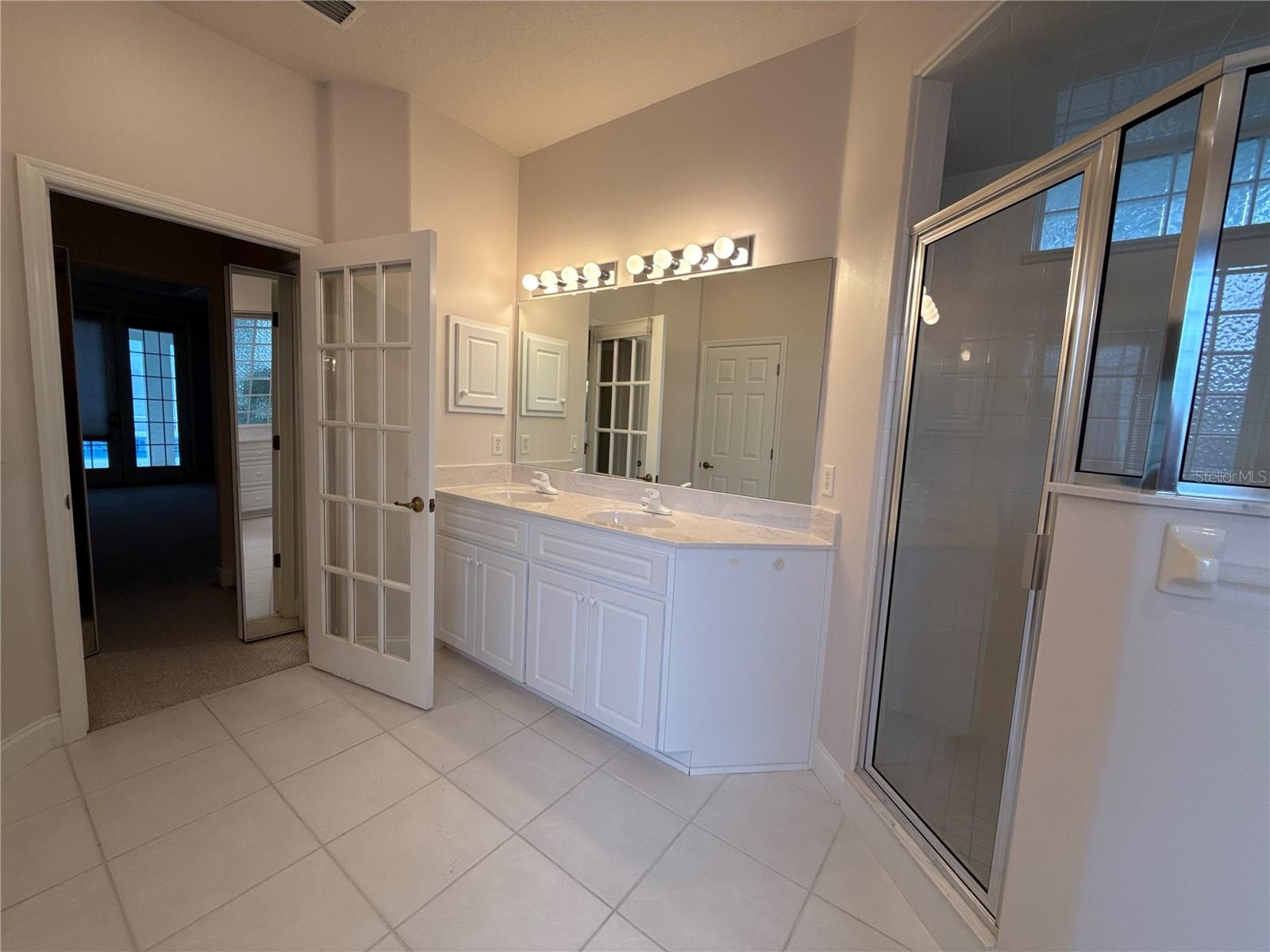 LAKE DIAMOND GOLF & CC PH 03 - Residential Lease