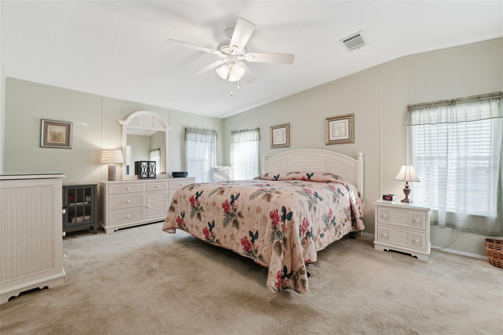 LEMON BAY ISLES PH 111 - Residential