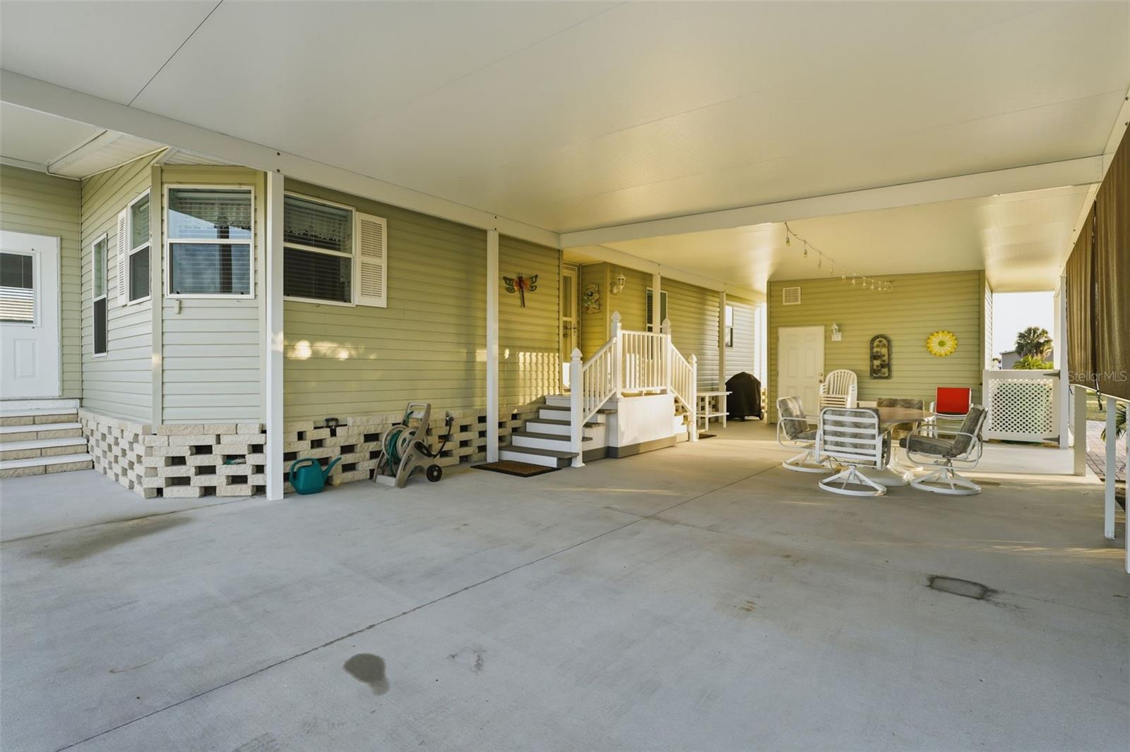 LEMON BAY ISLES PH 111 - Residential