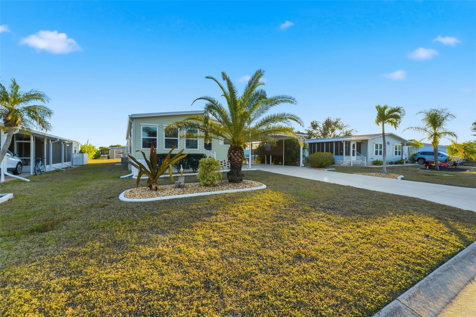 LEMON BAY ISLES PH 111 - Residential