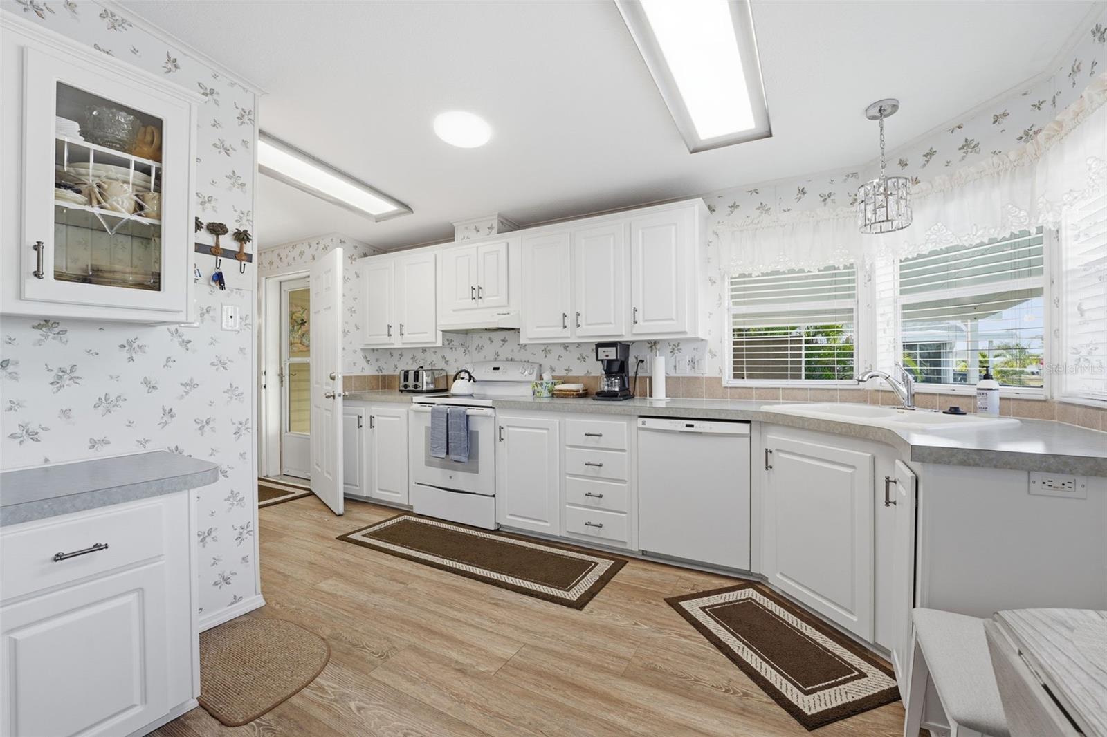 LEMON BAY ISLES PH 111 - Residential