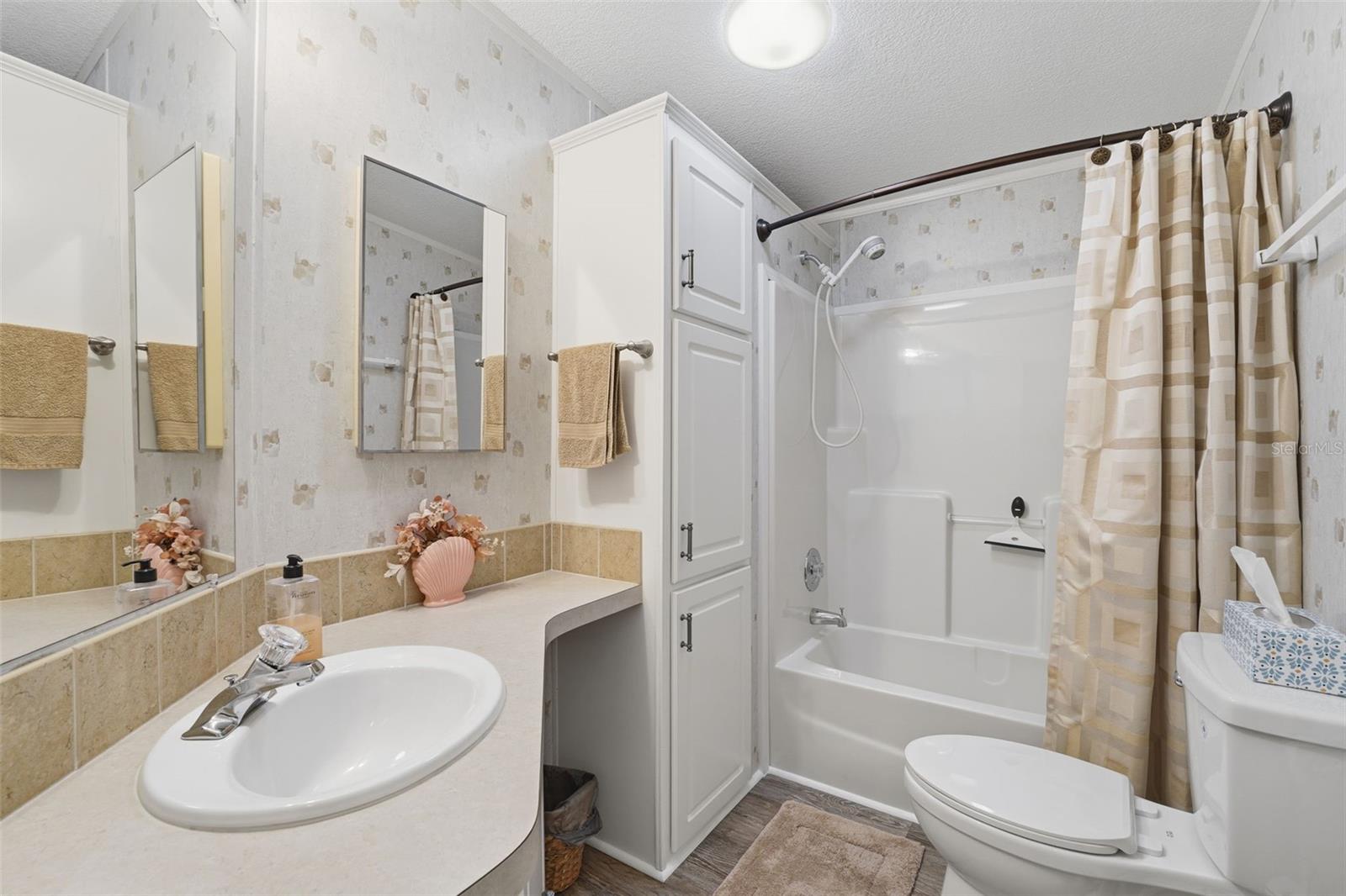 LEMON BAY ISLES PH 111 - Residential