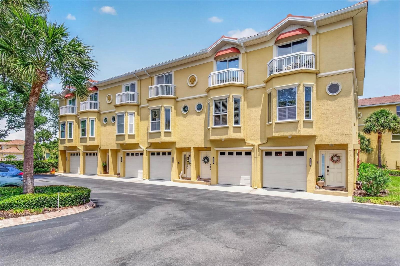 1033 PINELLAS BAYWAY  S