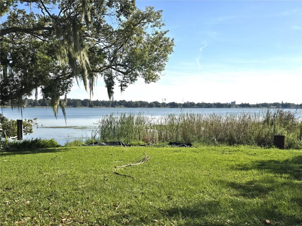 Photo of 309 Lake Dale Drive, Auburndale, FL 33823 (MLS # P4937326)